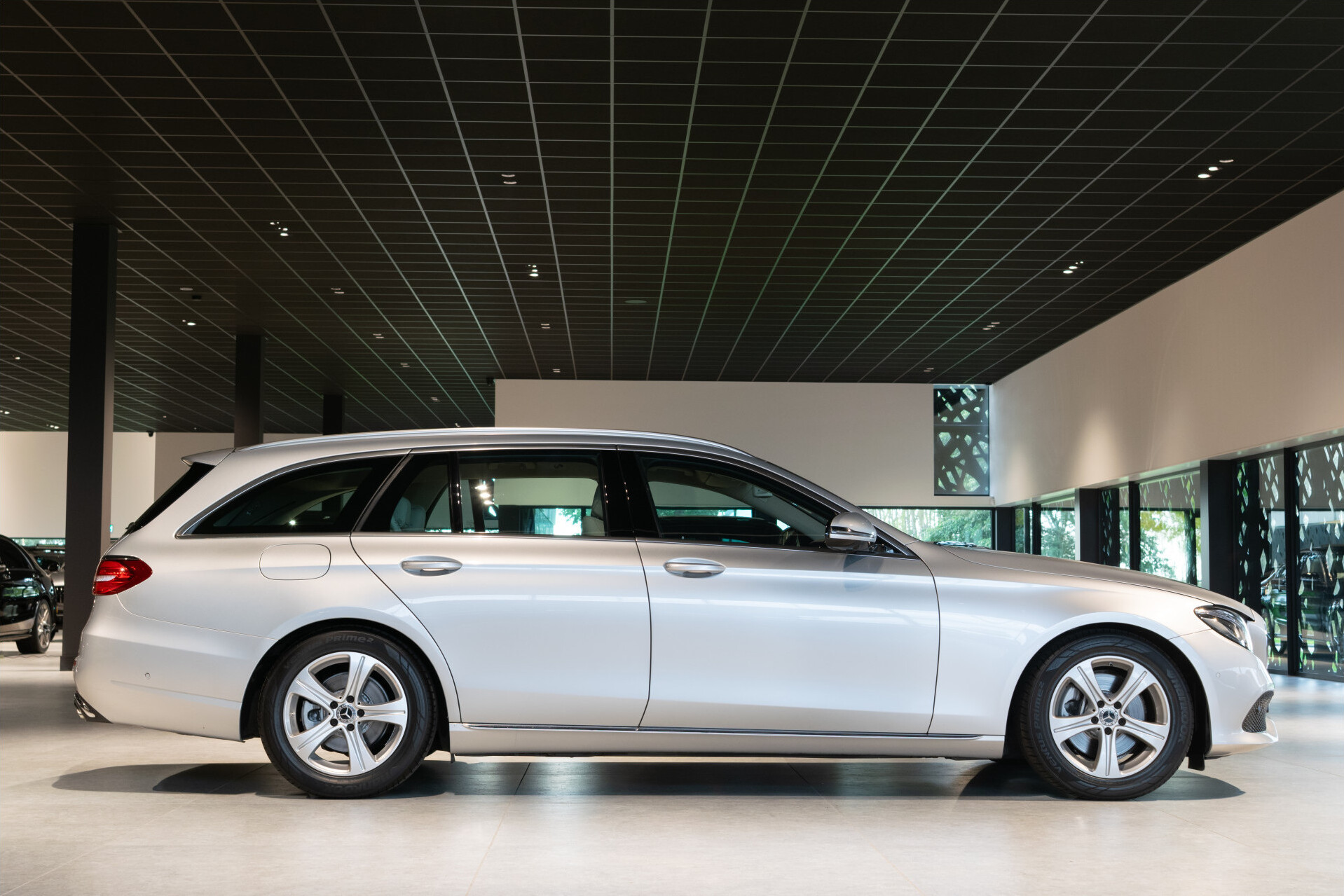 Mercedes-Benz E-Klasse Estate 250 Avantgarde ACC|Standkachel|Comand|360|Burmester|Mem|Exclusive|Volledige historie Foto 3