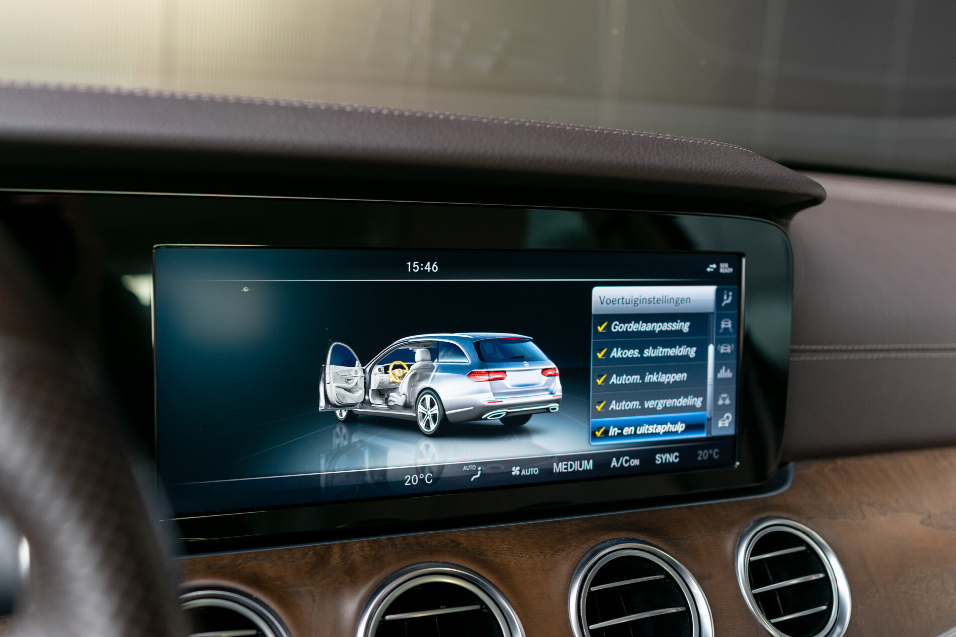 Mercedes-Benz E-Klasse Estate 250 Avantgarde ACC|Standkachel|Comand|360|Burmester|Mem|Exclusive|Volledige historie Foto 32