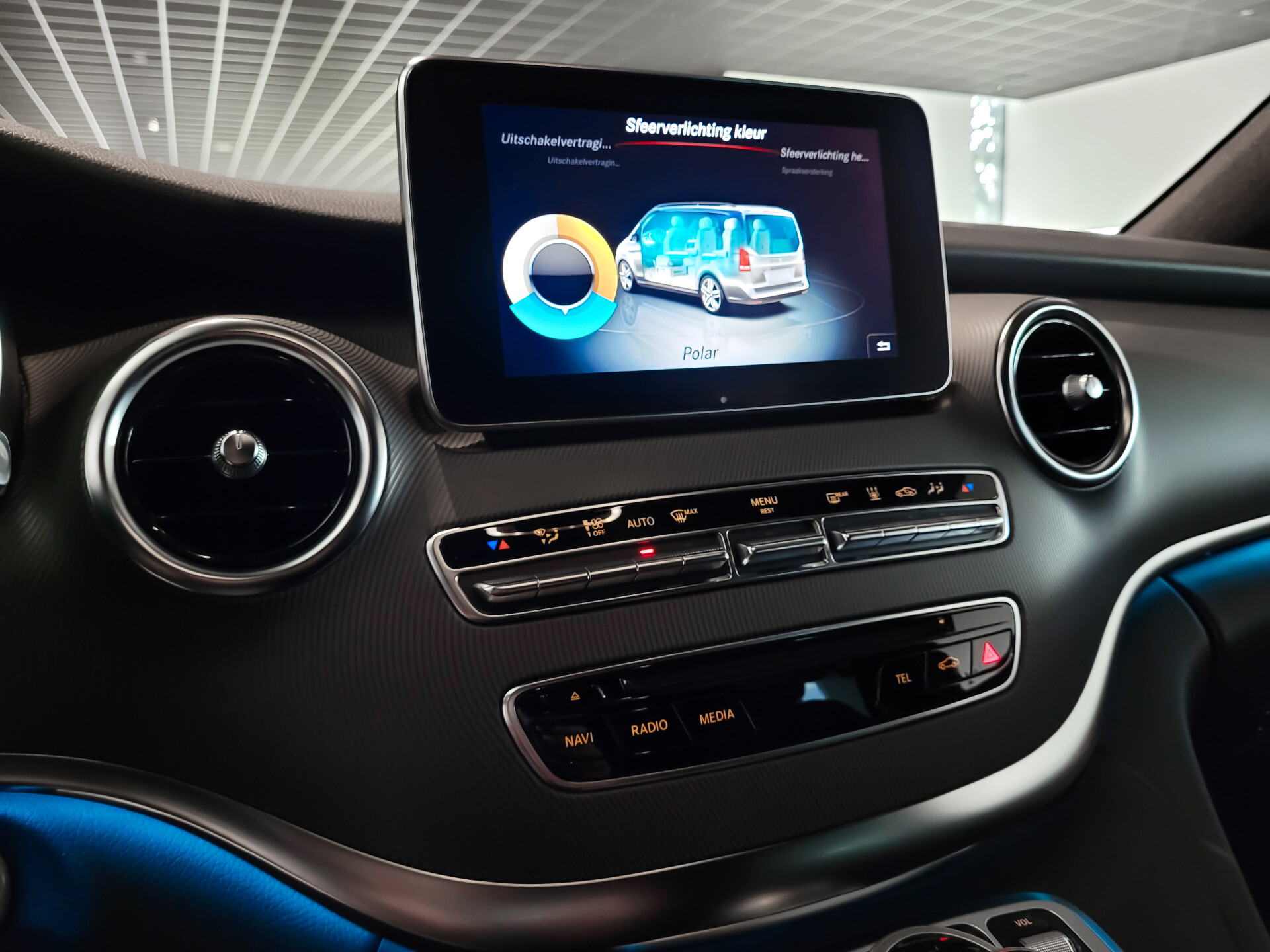 Mercedes-Benz V-Klasse 250d 4-MATIC Lang Avantgarde Edition 8-Persoons|Burmester|360-camera|19"| Active Cruise|Stoelventilatie Foto 18