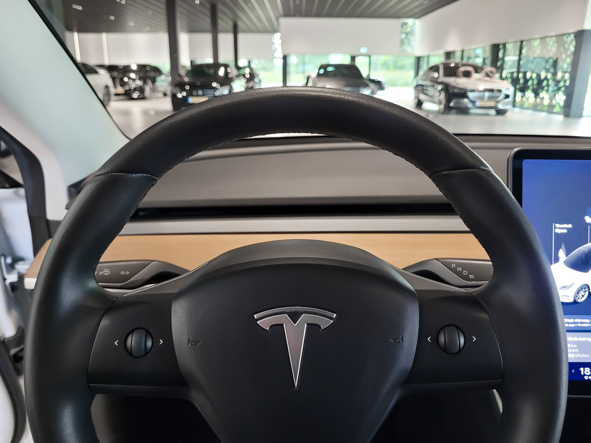 Tesla Model 3 Standard RWD Plus 60 kWh Pano|Leder|Autopilot|NL auto Foto 16