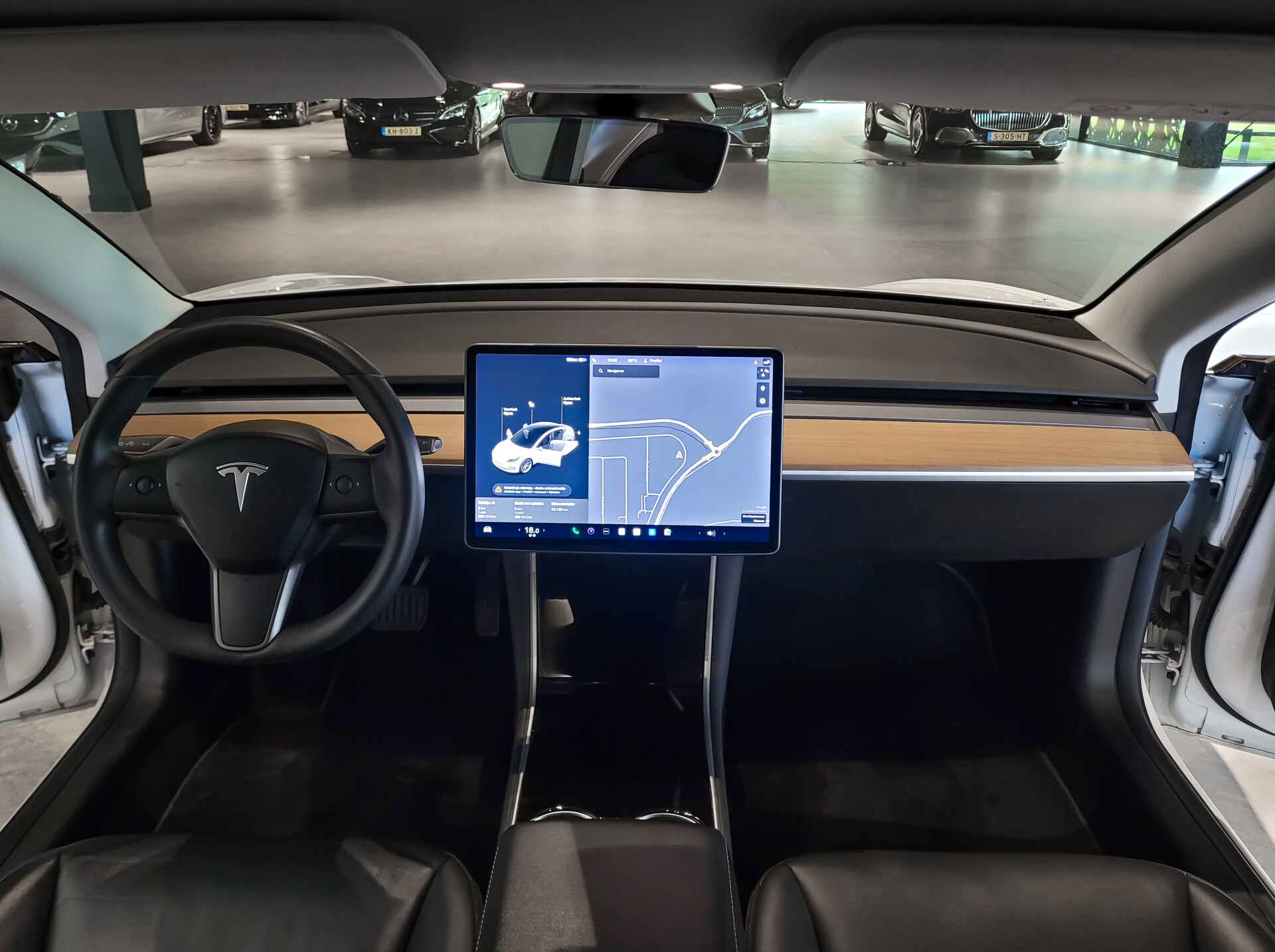 Tesla Model 3 Standard RWD Plus 60 kWh Pano|Leder|Autopilot|NL auto Foto 8