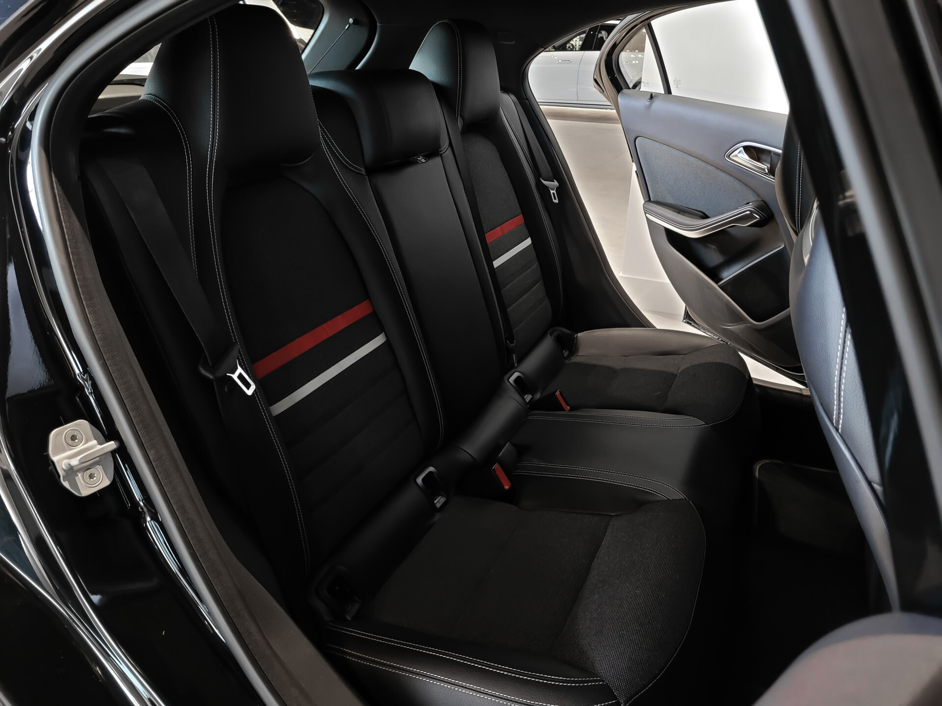 Mercedes-Benz A-Klasse 180 Cdi Xenon|Navi|PTS|NL Auto|NAP|New service Foto 7