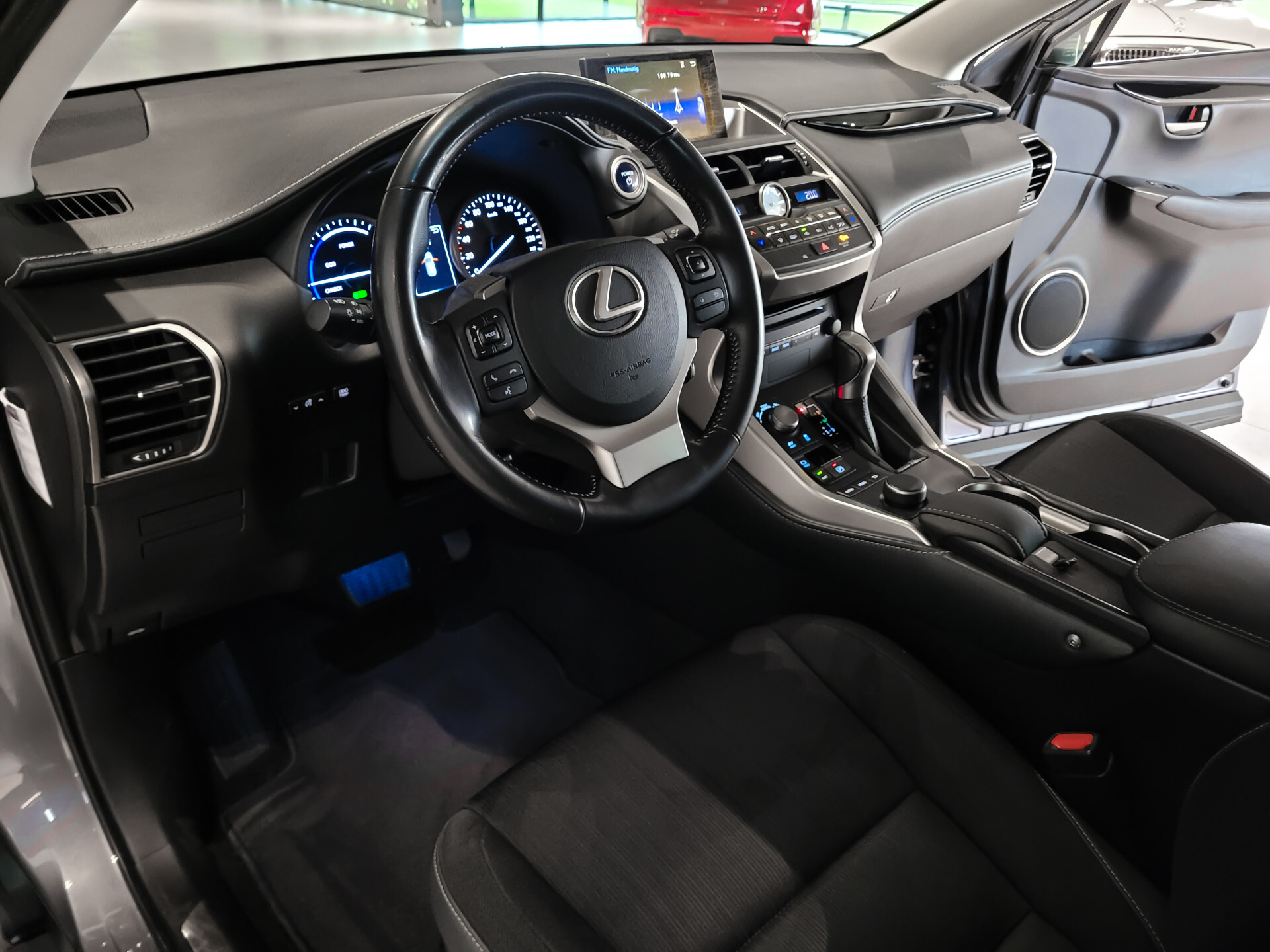 Lexus NX 300h AWD Business Line Dealer onderhouden|Mercury Grey|LED|Camera|Parkeersensoren Foto 14