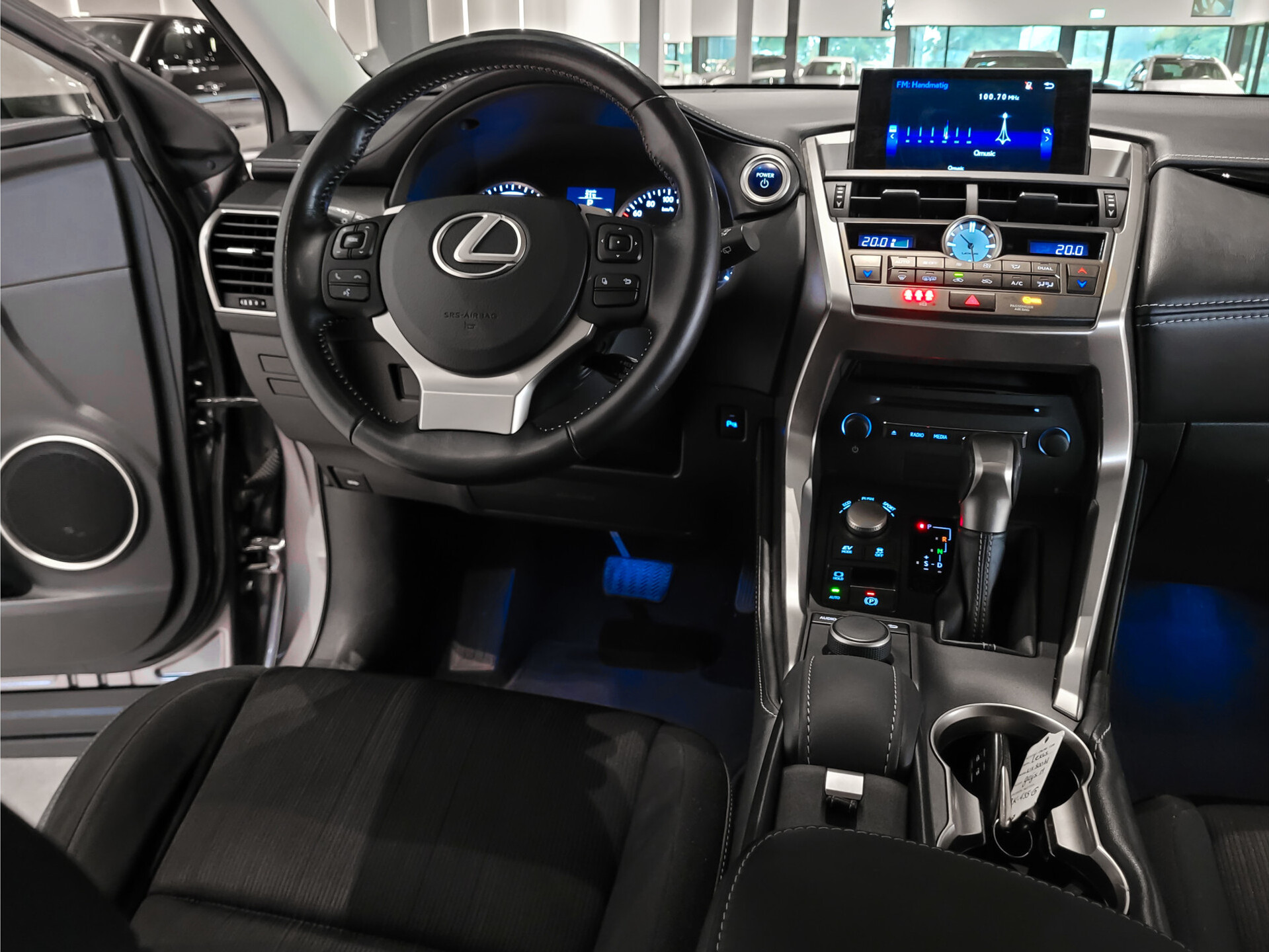 Lexus NX 300h AWD Business Line Dealer onderhouden|Mercury Grey|LED|Camera|Parkeersensoren Foto 25