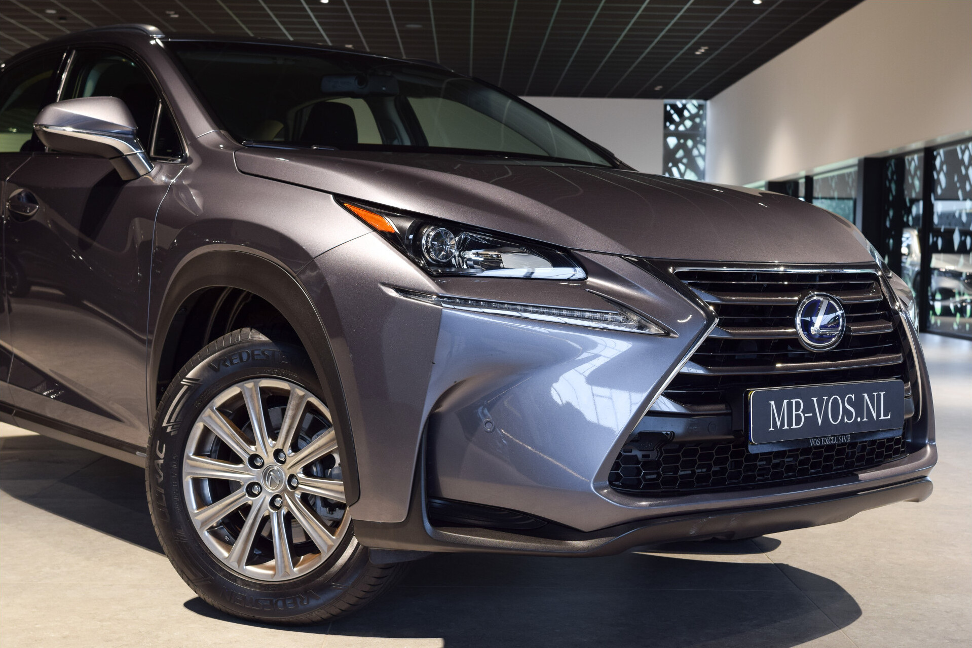 Lexus NX 300h AWD Business Line Dealer onderhouden|Mercury Grey|LED|Camera|Parkeersensoren Foto 35