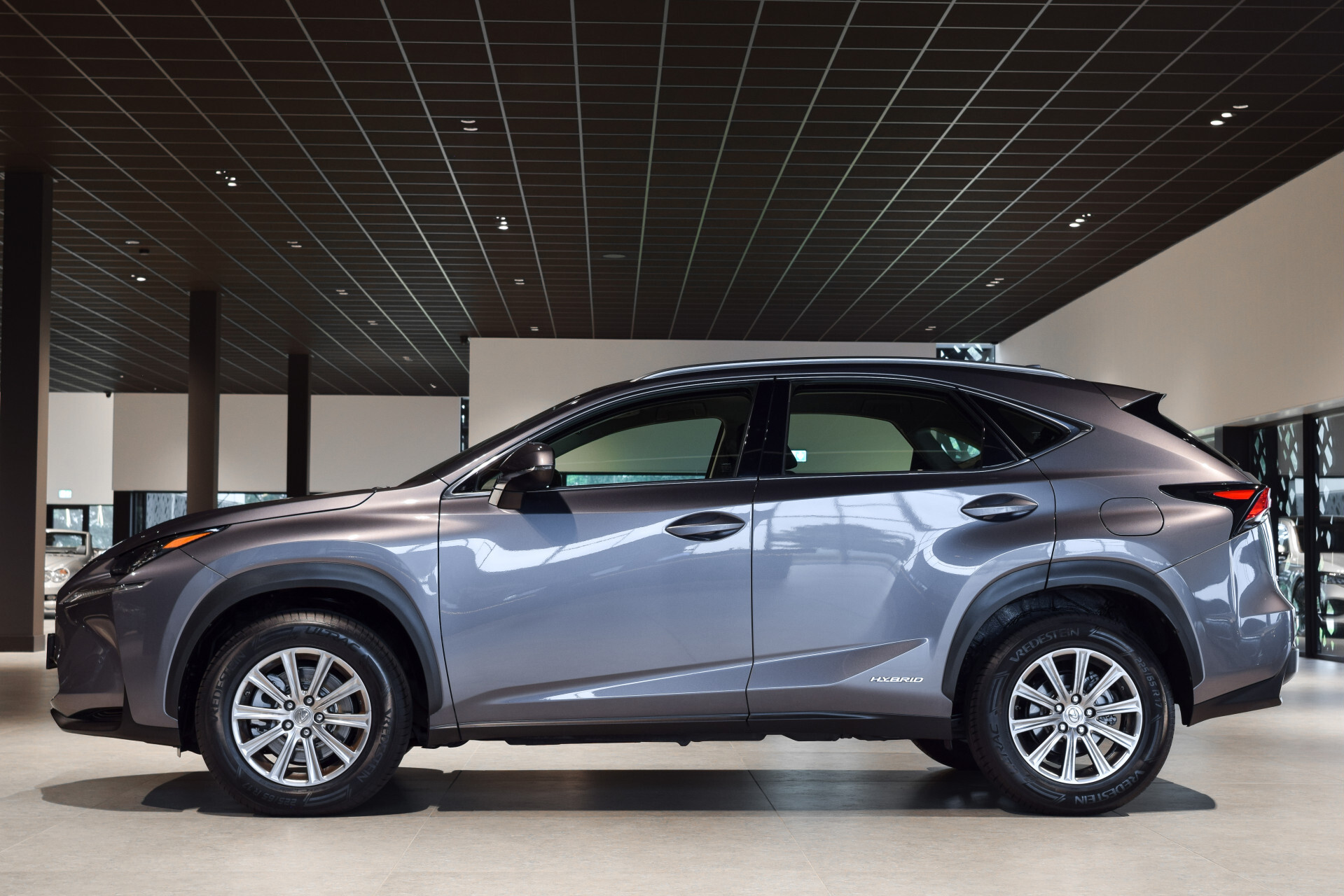 Lexus NX 300h AWD Business Line Dealer onderhouden|Mercury Grey|LED|Camera|Parkeersensoren Foto 4