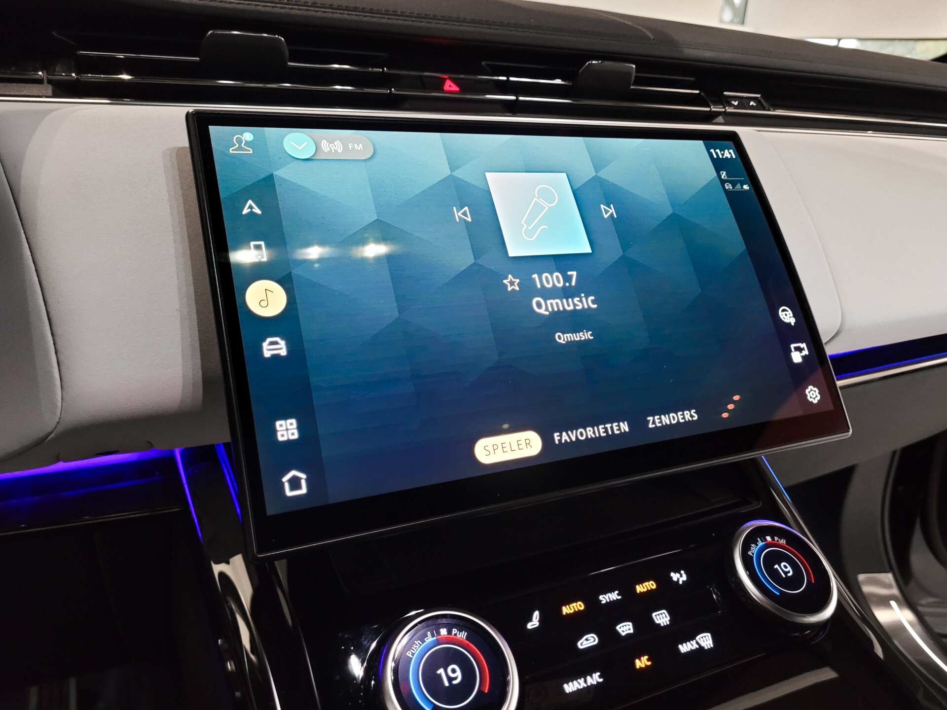 Land Rover Range Rover Sport 3.0 P510e First Edition Light Cloud leder|Forced Carbon|Massage|23"|Trekhaak|BTW Foto 10