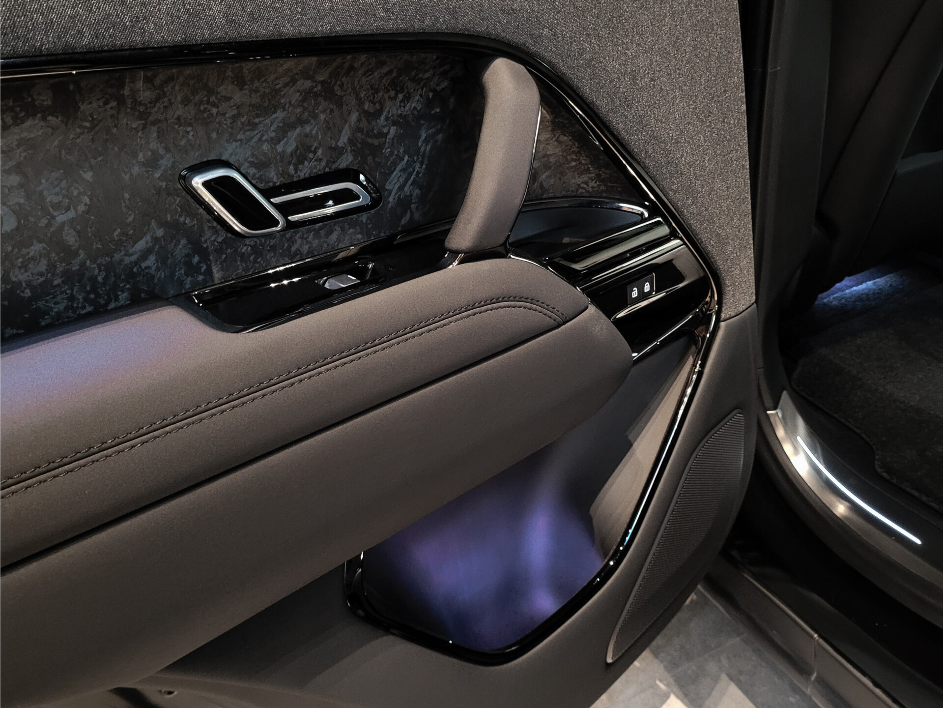 Land Rover Range Rover Sport 3.0 P510e First Edition Light Cloud leder|Forced Carbon|Massage|23"|Trekhaak|BTW Foto 13