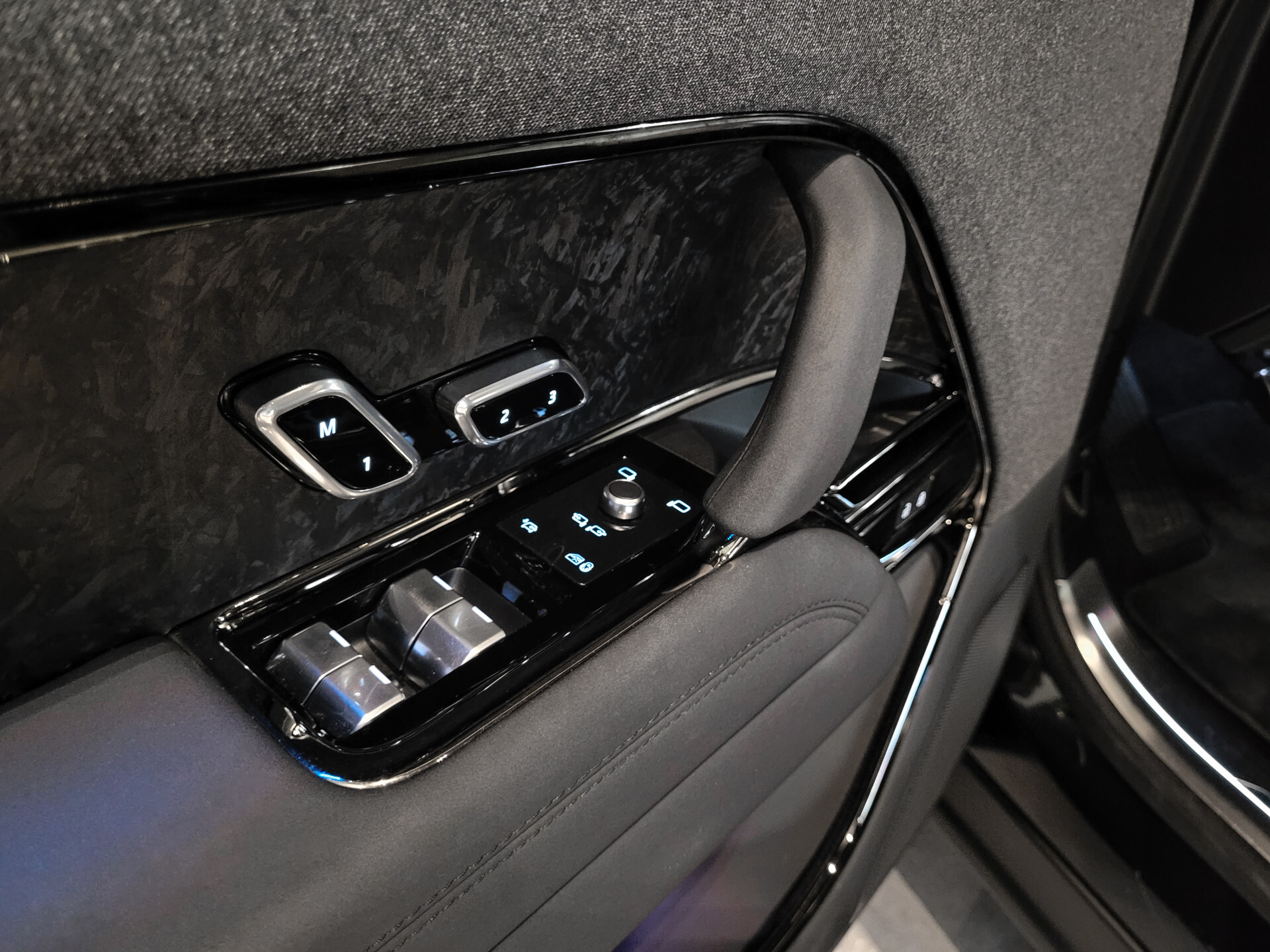 Land Rover Range Rover Sport 3.0 P510e First Edition Light Cloud leder|Forced Carbon|Massage|23"|Trekhaak|BTW Foto 15