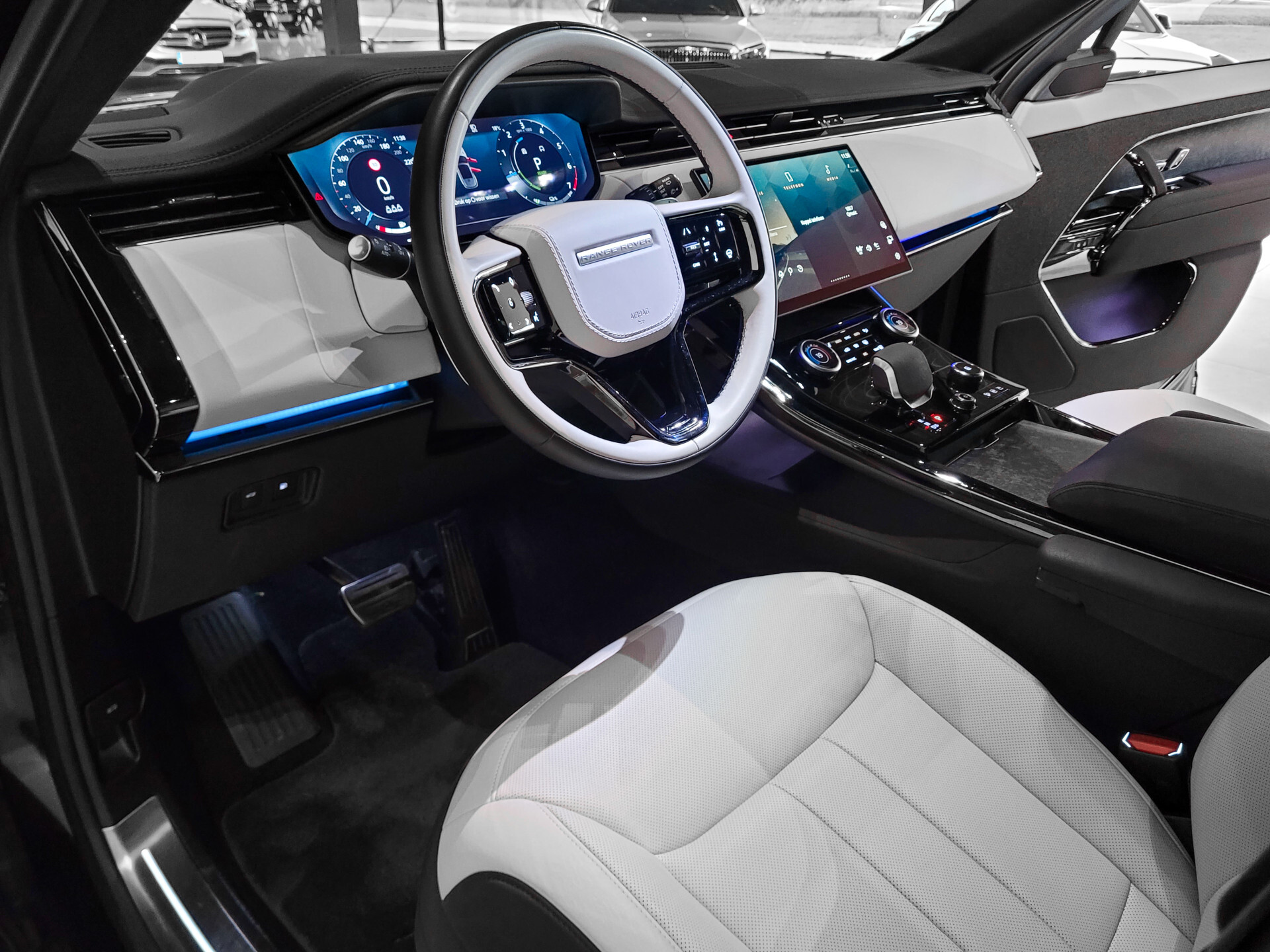 Land Rover Range Rover Sport 3.0 P510e First Edition Light Cloud leder|Forced Carbon|Massage|23"|Trekhaak|BTW Foto 17