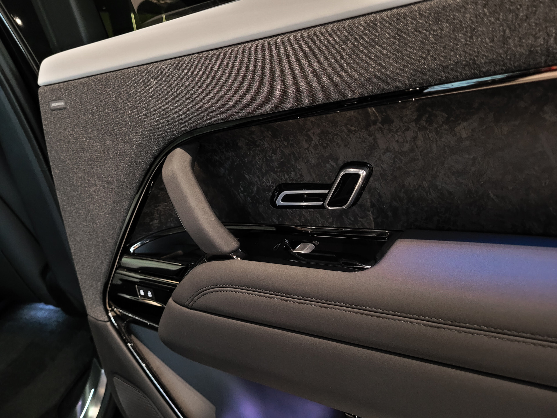 Land Rover Range Rover Sport 3.0 P510e First Edition Light Cloud leder|Forced Carbon|Massage|23"|Trekhaak|BTW Foto 35