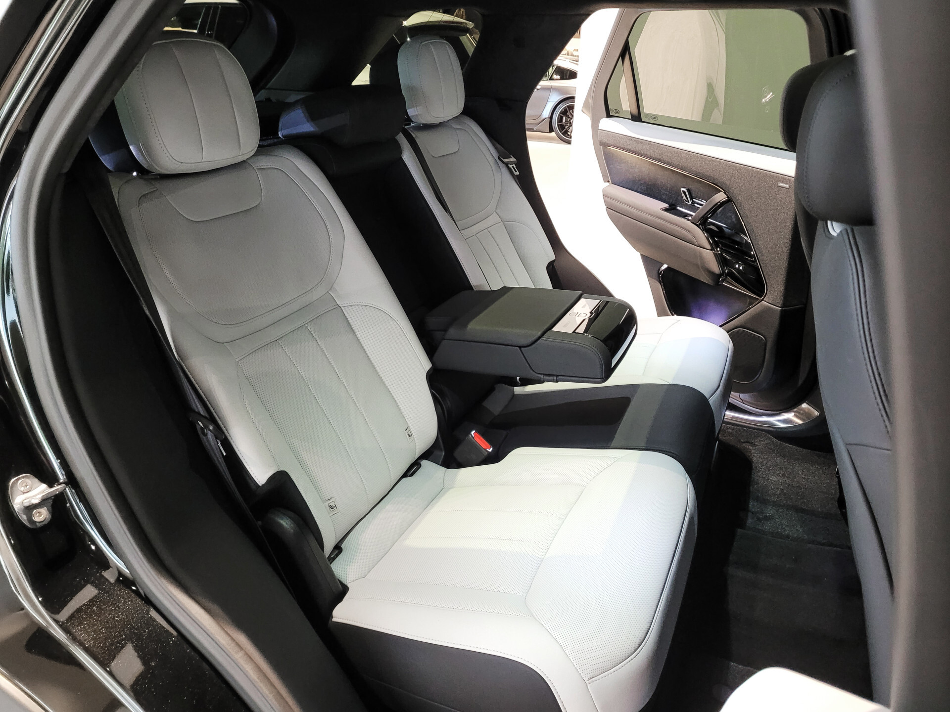 Land Rover Range Rover Sport 3.0 P510e First Edition Light Cloud leder|Forced Carbon|Massage|23"|Trekhaak|BTW Foto 7