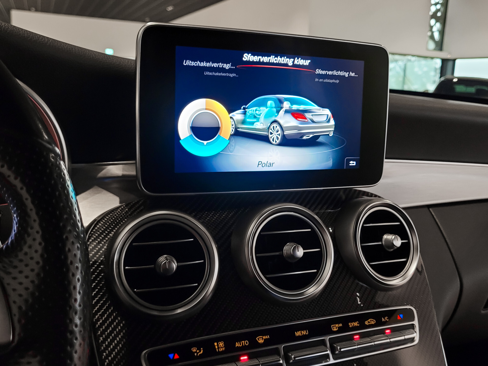 Mercedes-Benz C-Klasse 200 AMG Leder|Carbon|Burmester|20"|ILS|Comand|Sfeerverlichting|Memory|Volledige historie Foto 17