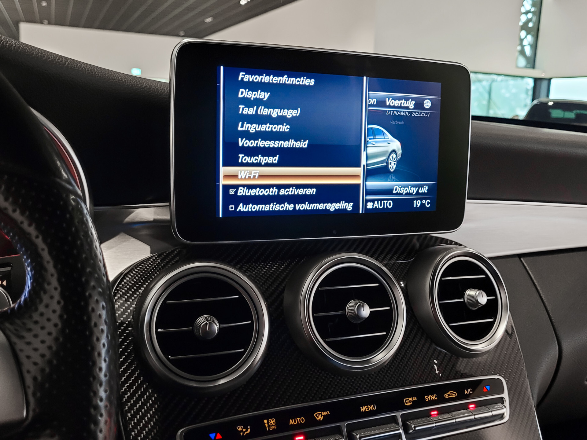 Mercedes-Benz C-Klasse 200 AMG Leder|Carbon|Burmester|20"|ILS|Comand|Sfeerverlichting|Memory|Volledige historie Foto 21