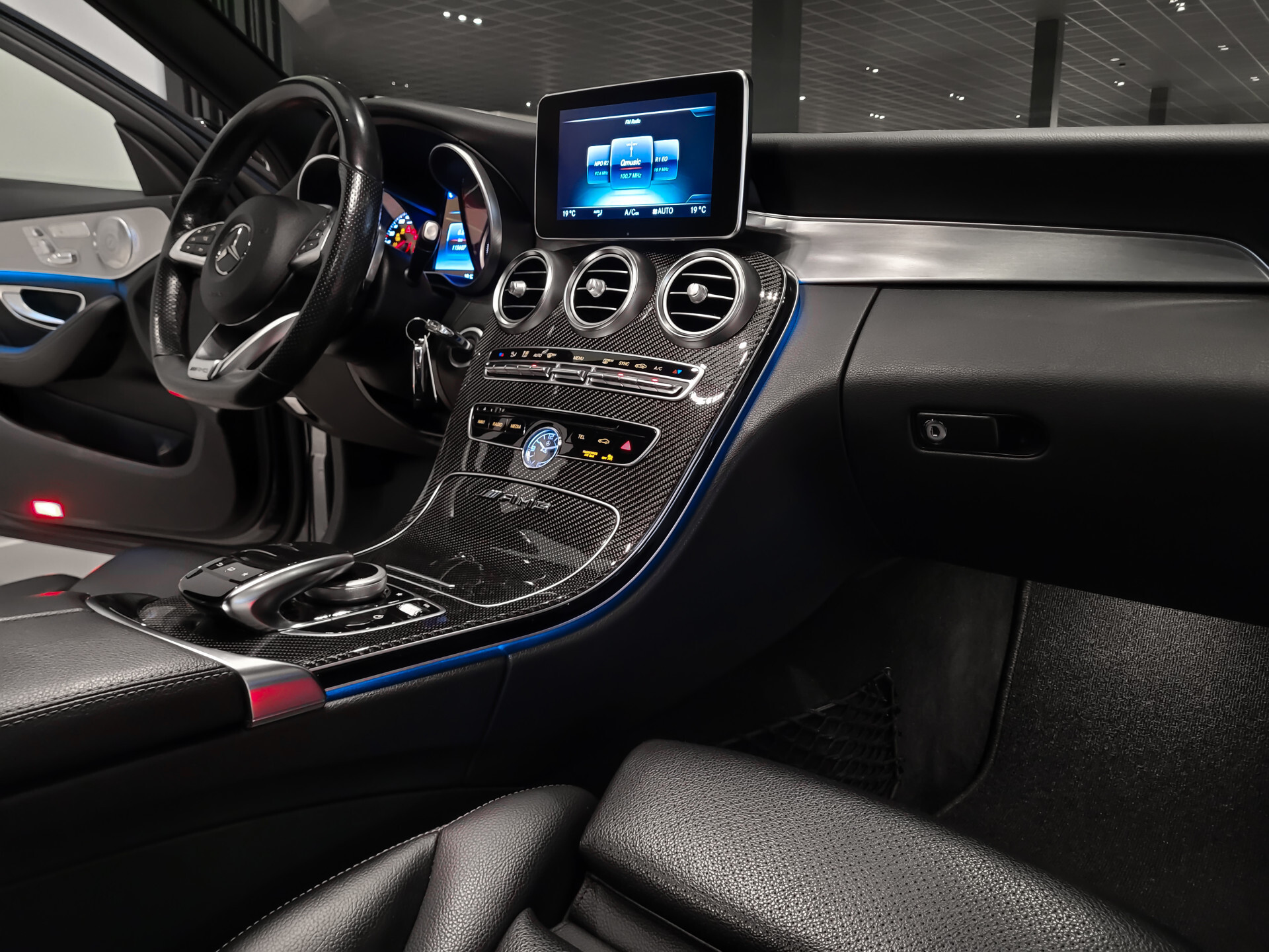 Mercedes-Benz C-Klasse 200 AMG Leder|Carbon|Burmester|20"|ILS|Comand|Sfeerverlichting|Memory|Volledige historie Foto 30