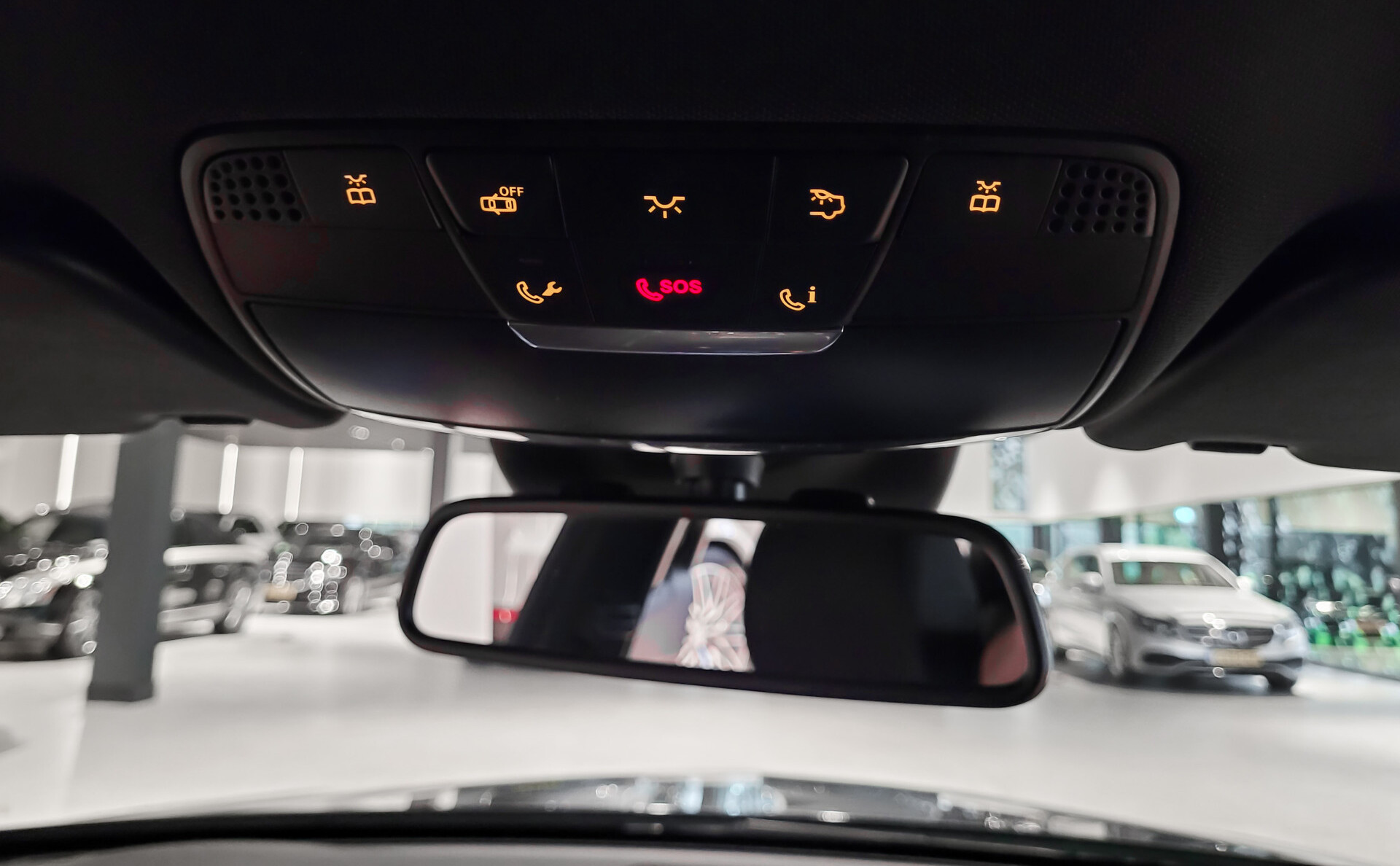 Mercedes-Benz C-Klasse 200 AMG Leder|Carbon|Burmester|20"|ILS|Comand|Sfeerverlichting|Memory|Volledige historie Foto 32