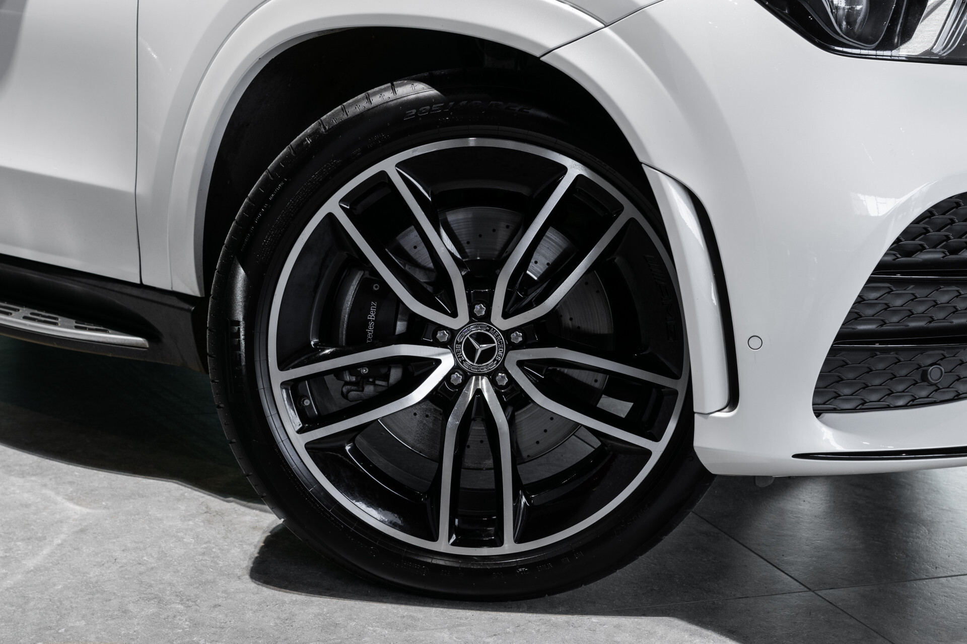 Mercedes-Benz GLE 450 4-M AMG Luchtvering|Carbon|Nappa|ACC|HUD|Keyless|Softclose|Trekhaak|Manufaktur|Mem|22" Foto 46