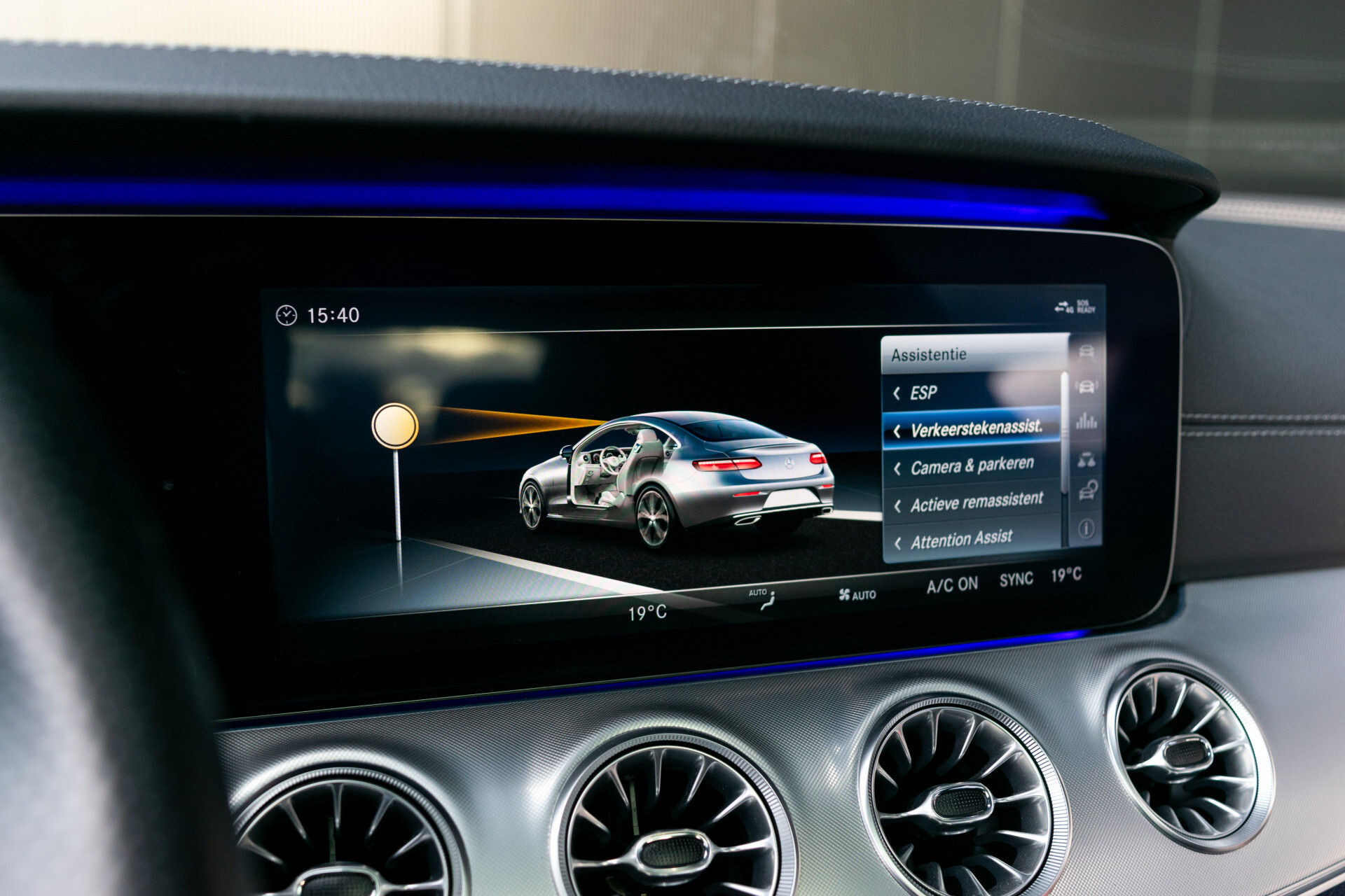 Mercedes-Benz E-Klasse Coupé 400 4-M AMG Night|ACC|Keyless|Soflclose|Mem|Panorama|Ambient|MULTIBEAM|20"|New Service Foto 18