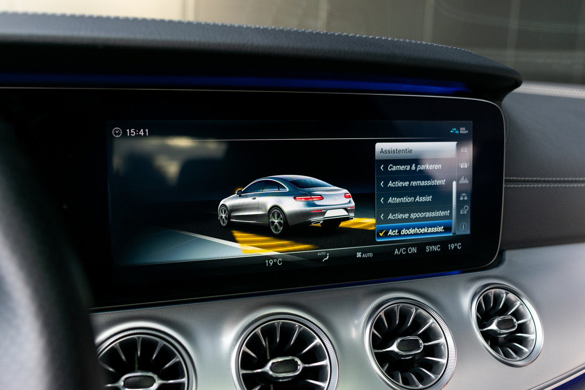 Mercedes-Benz E-Klasse Coupé 400 4-M AMG Night|ACC|Keyless|Soflclose|Mem|Panorama|Ambient|MULTIBEAM|20"|New Service Foto 26