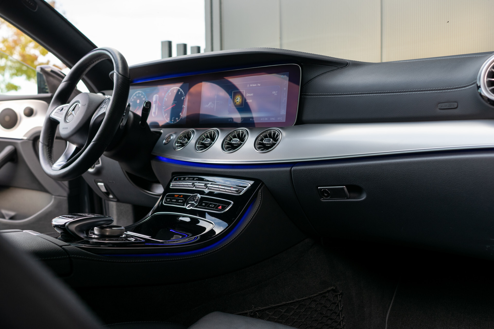 Mercedes-Benz E-Klasse Coupé 400 4-M AMG Night|ACC|Keyless|Soflclose|Mem|Panorama|Ambient|MULTIBEAM|20"|New Service Foto 27