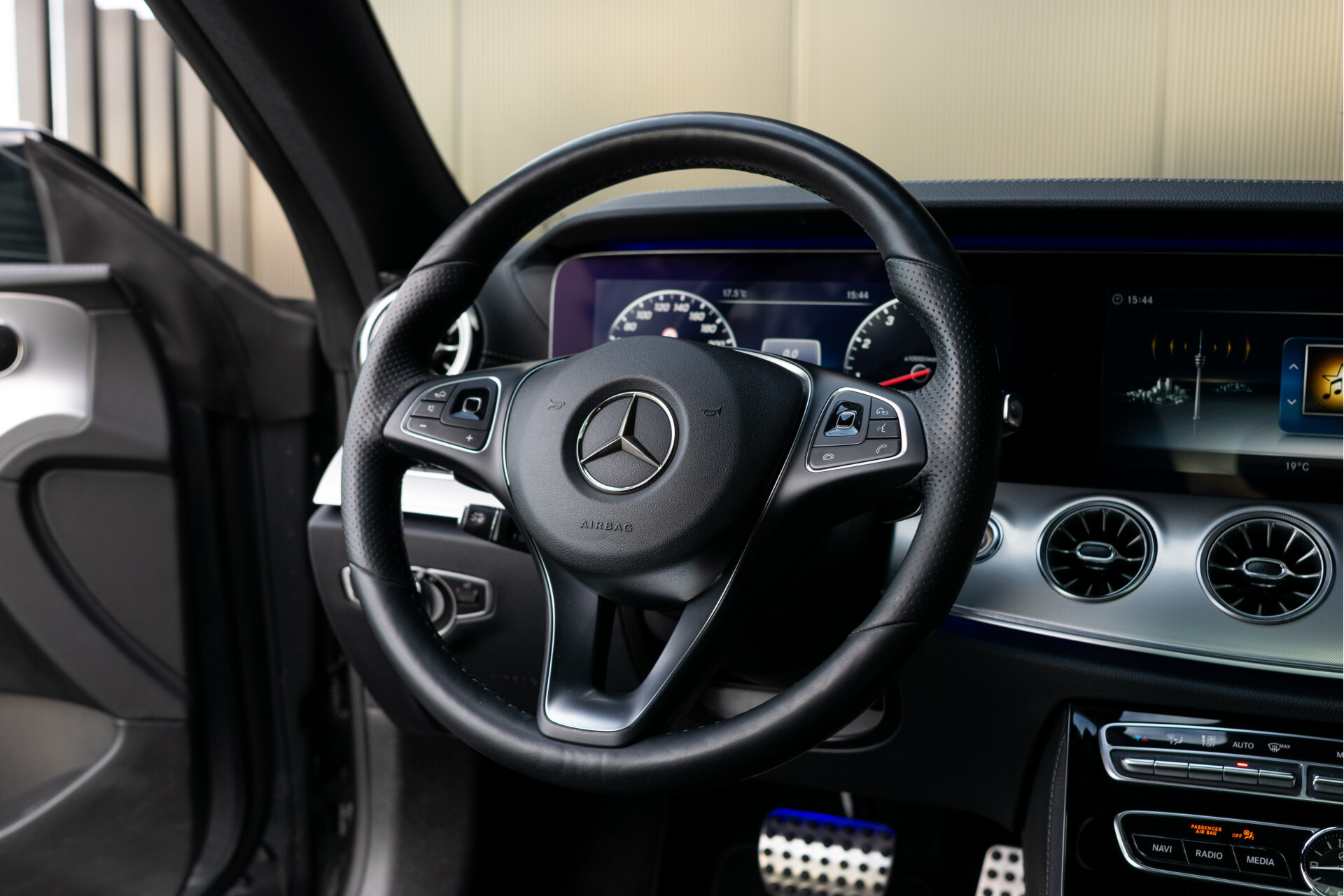 Mercedes-Benz E-Klasse Coupé 400 4-M AMG Night|ACC|Keyless|Soflclose|Mem|Panorama|Ambient|MULTIBEAM|20"|New Service Foto 31