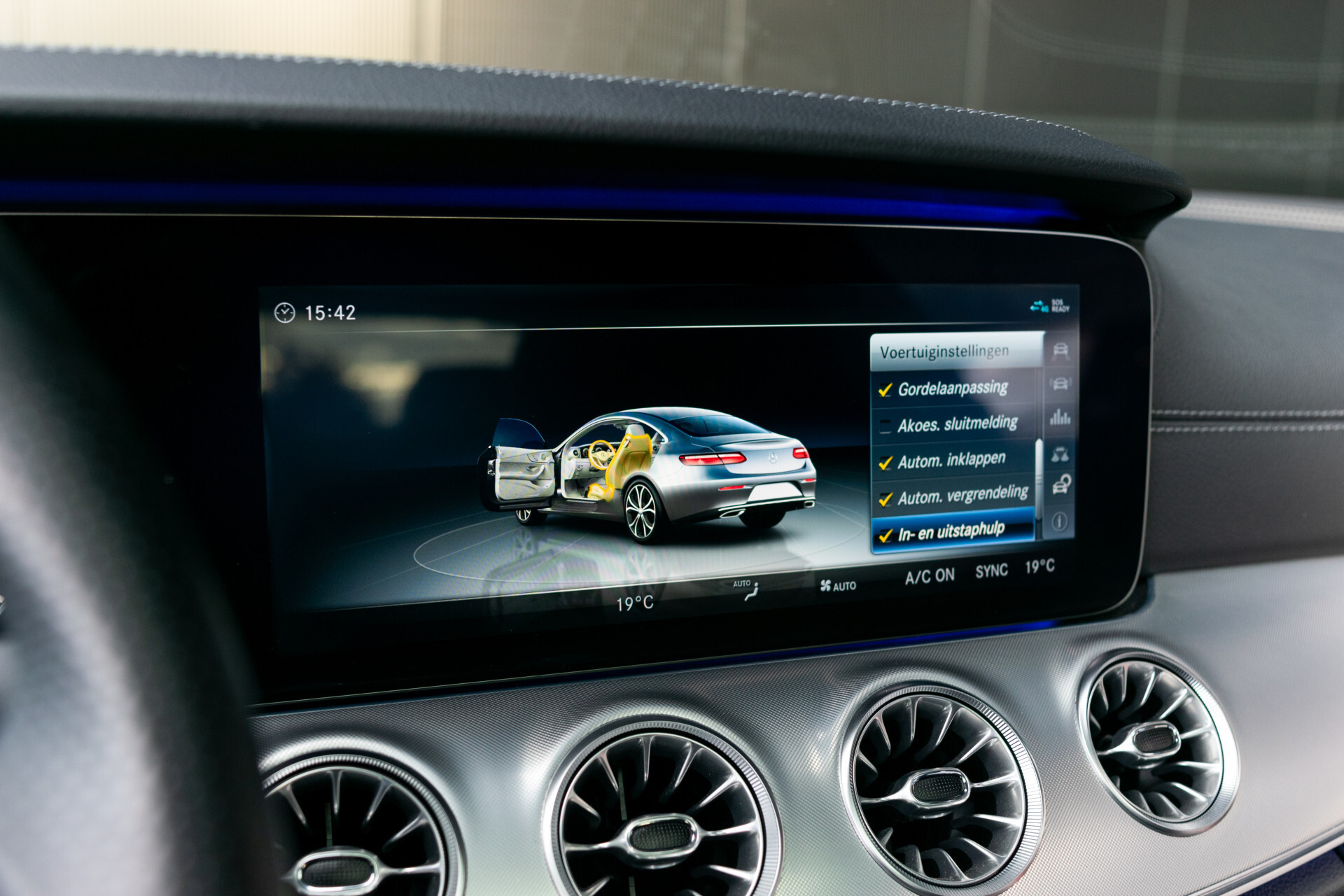 Mercedes-Benz E-Klasse Coupé 400 4-M AMG Night|ACC|Keyless|Soflclose|Mem|Panorama|Ambient|MULTIBEAM|20"|New Service Foto 34