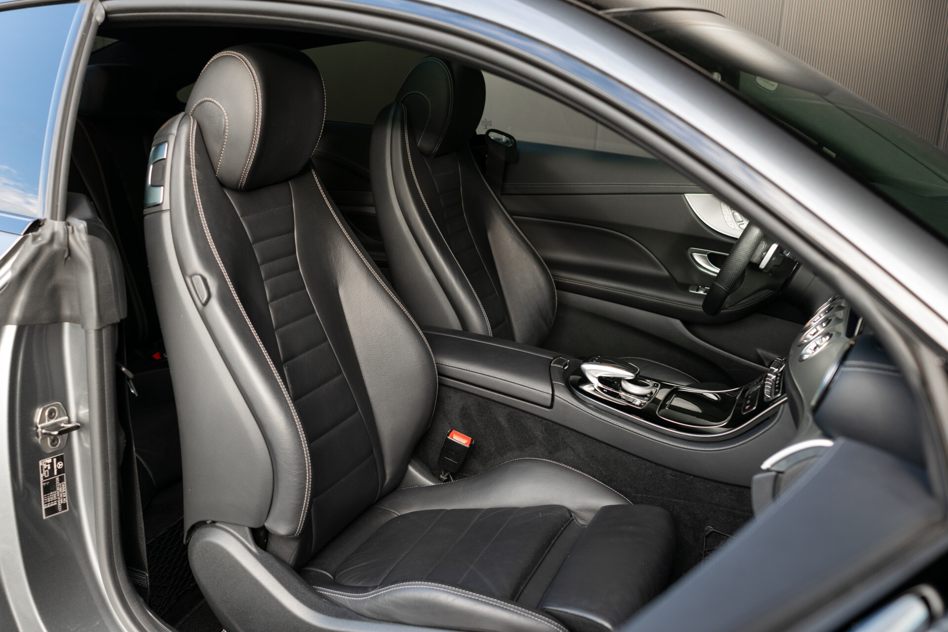 Mercedes-Benz E-Klasse Coupé 400 4-M AMG Night|ACC|Keyless|Soflclose|Mem|Panorama|Ambient|MULTIBEAM|20"|New Service Foto 6