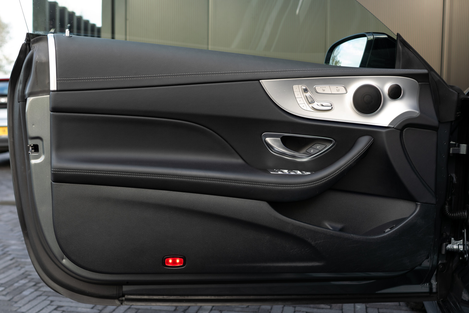 Mercedes-Benz E-Klasse Coupé 400 4-M AMG Night|ACC|Keyless|Soflclose|Mem|Panorama|Ambient|MULTIBEAM|20"|New Service Foto 9