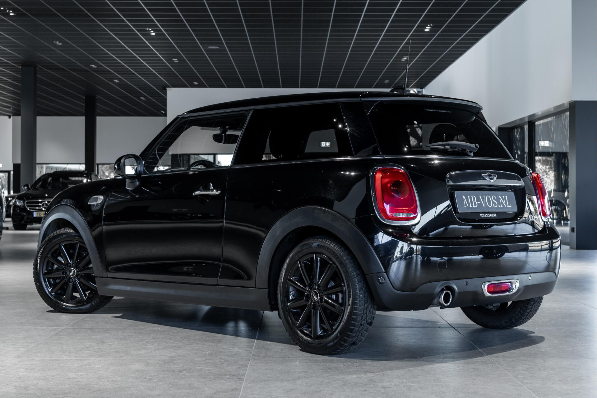 MINI 1.5 Cooper Business BLACK NL auto|Cruise|New service|LM velgen Foto 2