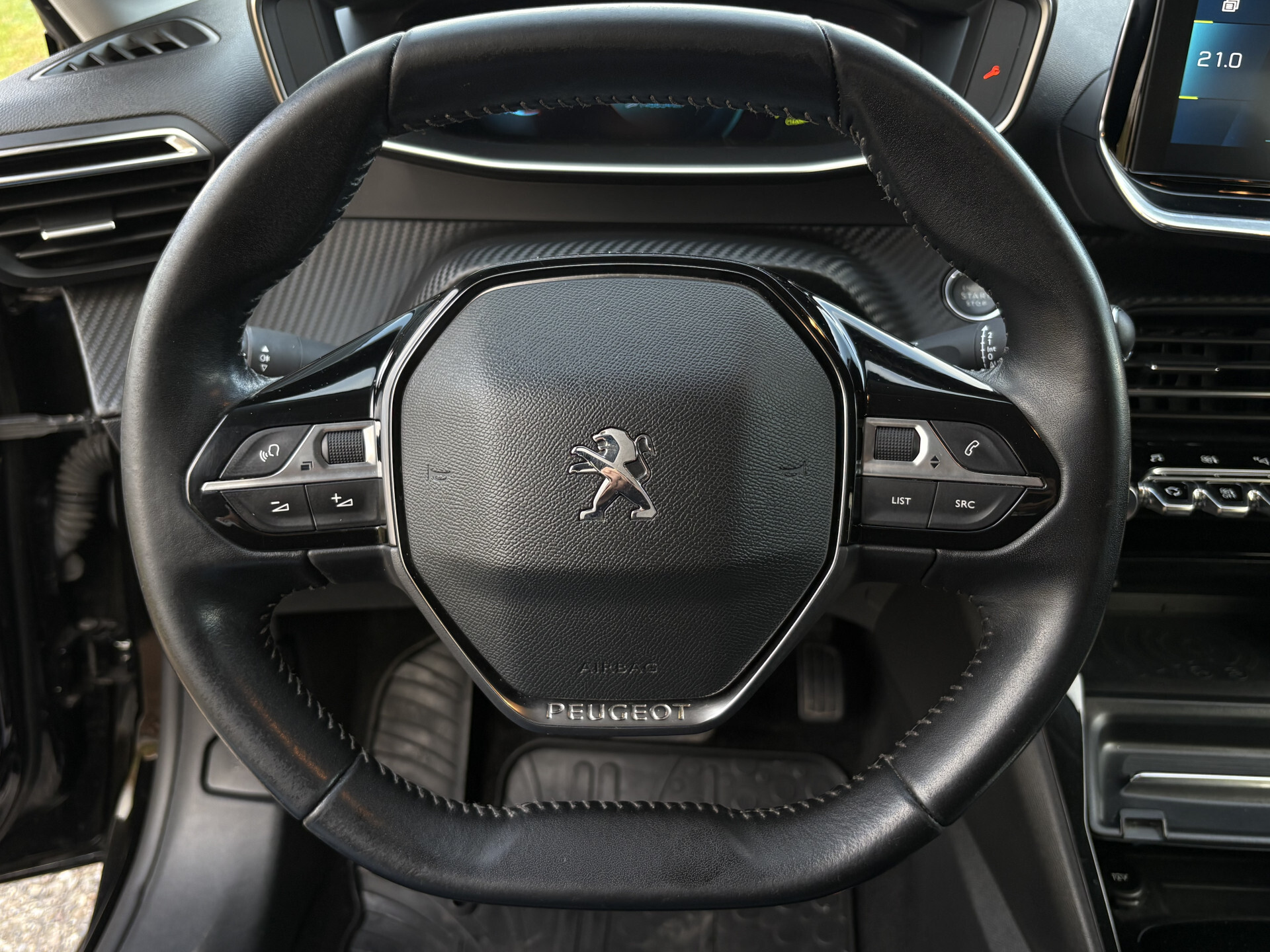 Peugeot e-208 EV Allure 50 kWh SOH | Camera | Clima | Orig.nl | Voorruit verw. | New service Foto 18