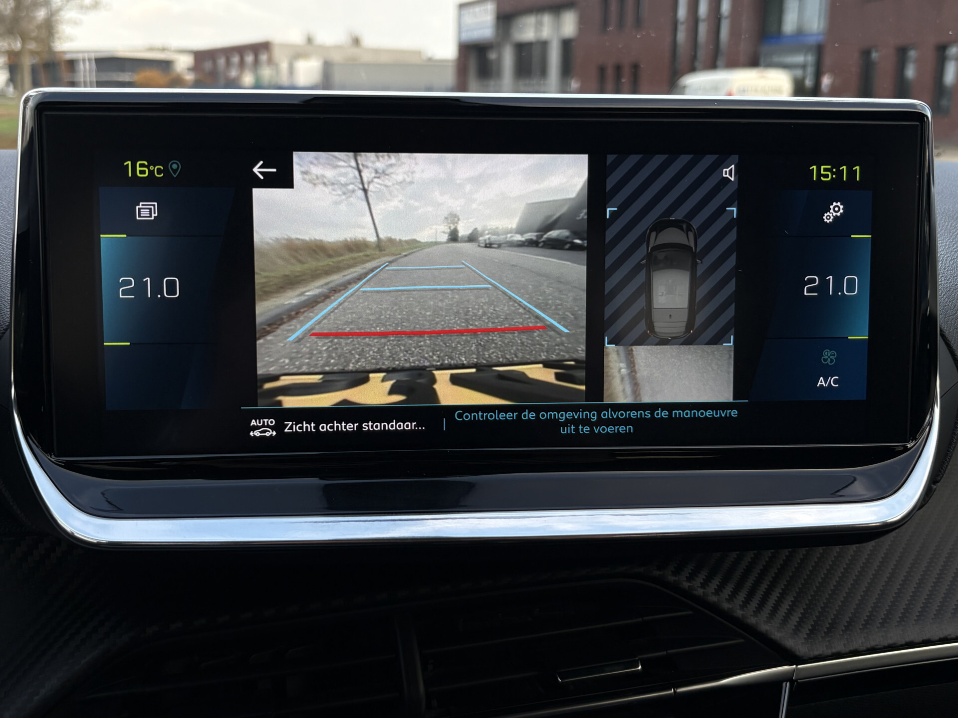 Peugeot e-208 EV Allure 50 kWh SOH | Camera | Clima | Orig.nl | Voorruit verw. | New service Foto 8