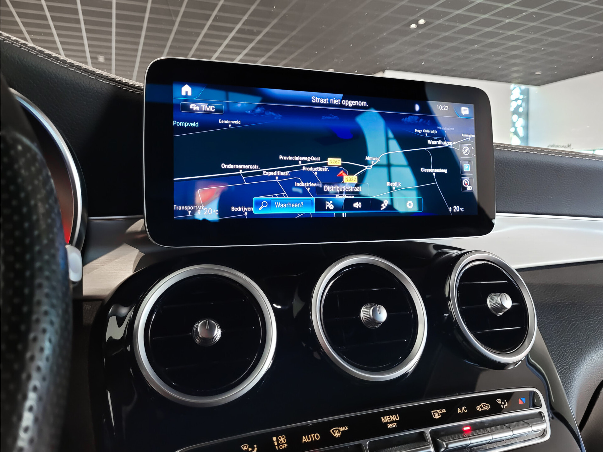 Mercedes-Benz GLC 200 4-M AMG Night|Panorama|20"|Trekhaak|MBUX|Spoorpakket|Sfeerverlichting|Treeplanken|New Service Foto 12