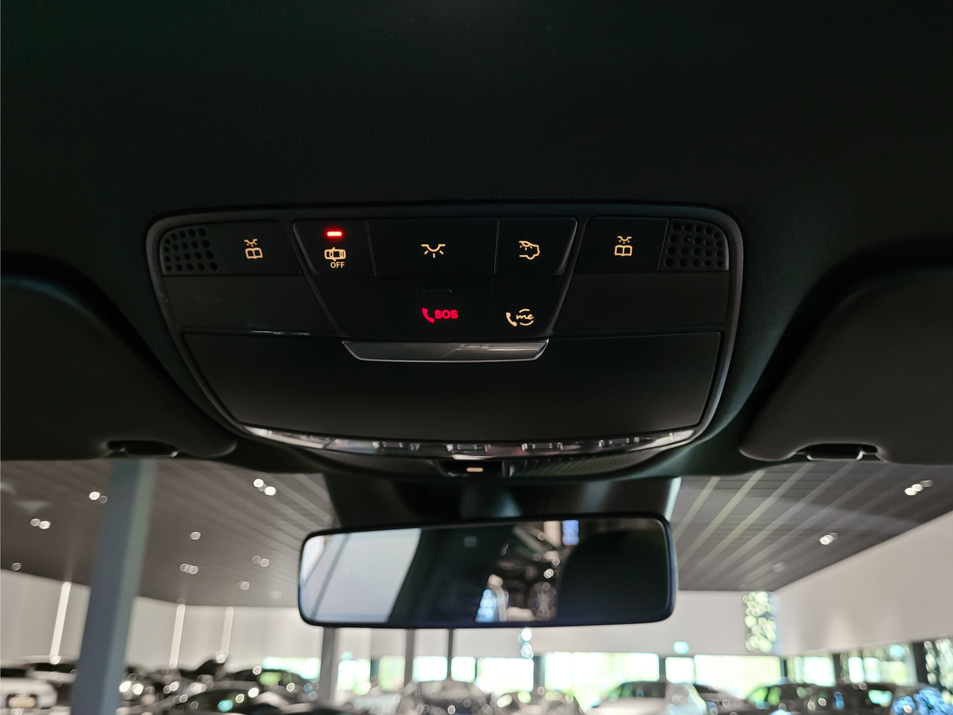 Mercedes-Benz GLC 200 4-M AMG Night|Panorama|20"|Trekhaak|MBUX|Spoorpakket|Sfeerverlichting|Treeplanken|New Service Foto 29