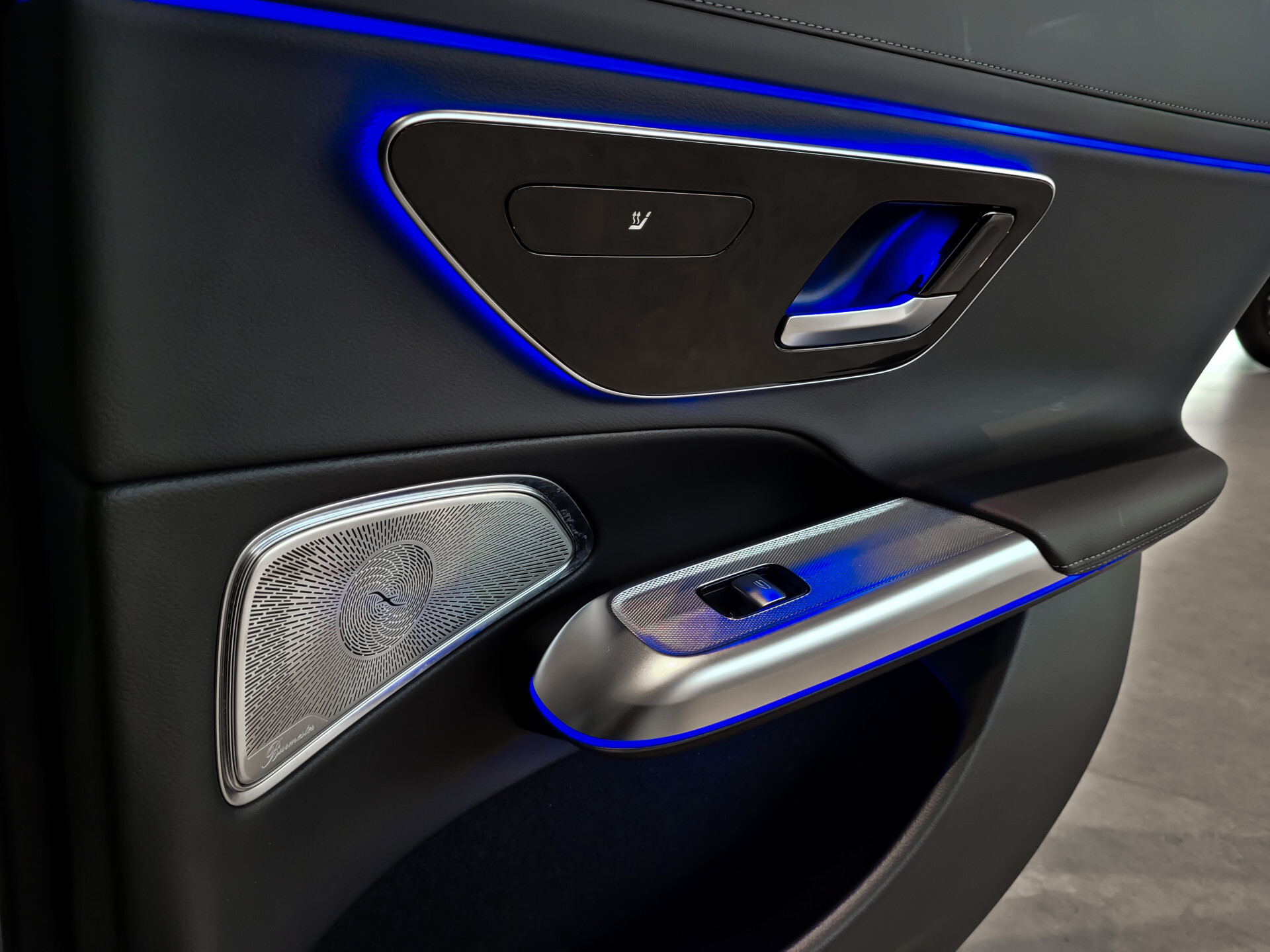 Mercedes-Benz E-Klasse Estate 300 de 4-M AMG Luchtvering|ACC|Keyless|Burmester 4D|Mem|Dynamic Light|Trekhaak|360 Foto 30