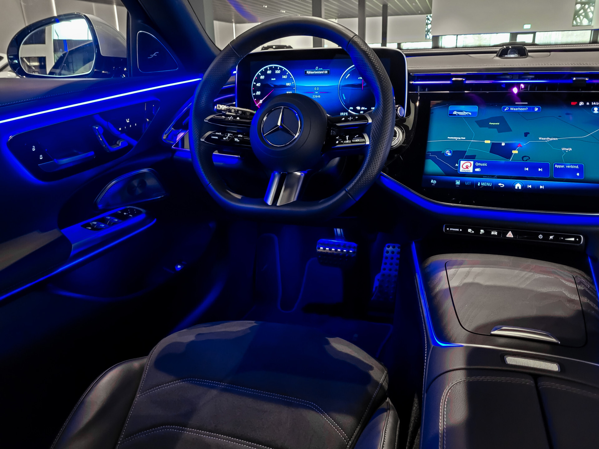 Mercedes-Benz E-Klasse Estate 300 de 4-M AMG Luchtvering|ACC|Keyless|Burmester 4D|Mem|Dynamic Light|Trekhaak|360 Foto 34