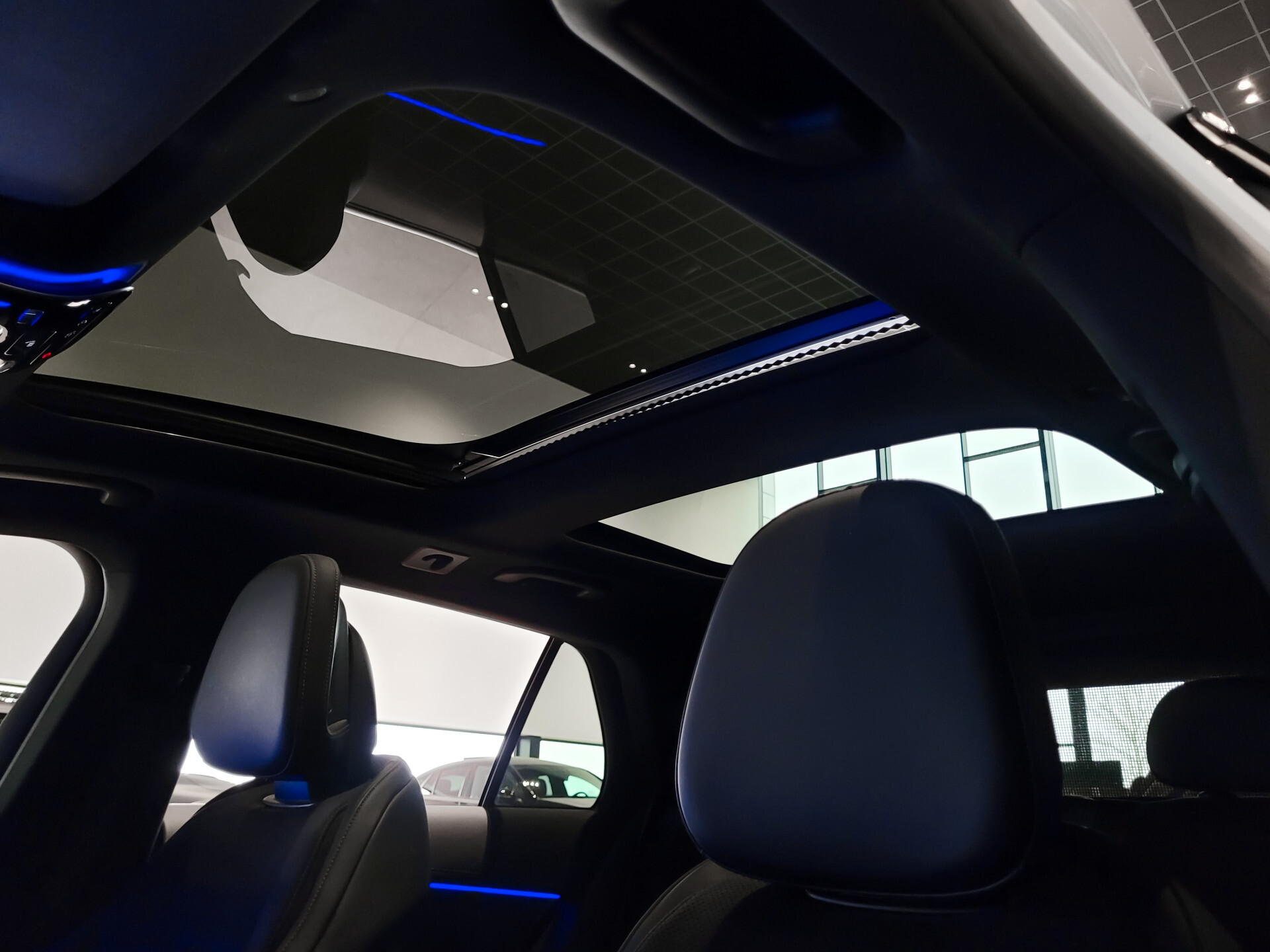 Mercedes-Benz E-Klasse Estate 300 de 4-M AMG Luchtvering|ACC|Keyless|Burmester 4D|Mem|Dynamic Light|Trekhaak|360 Foto 37