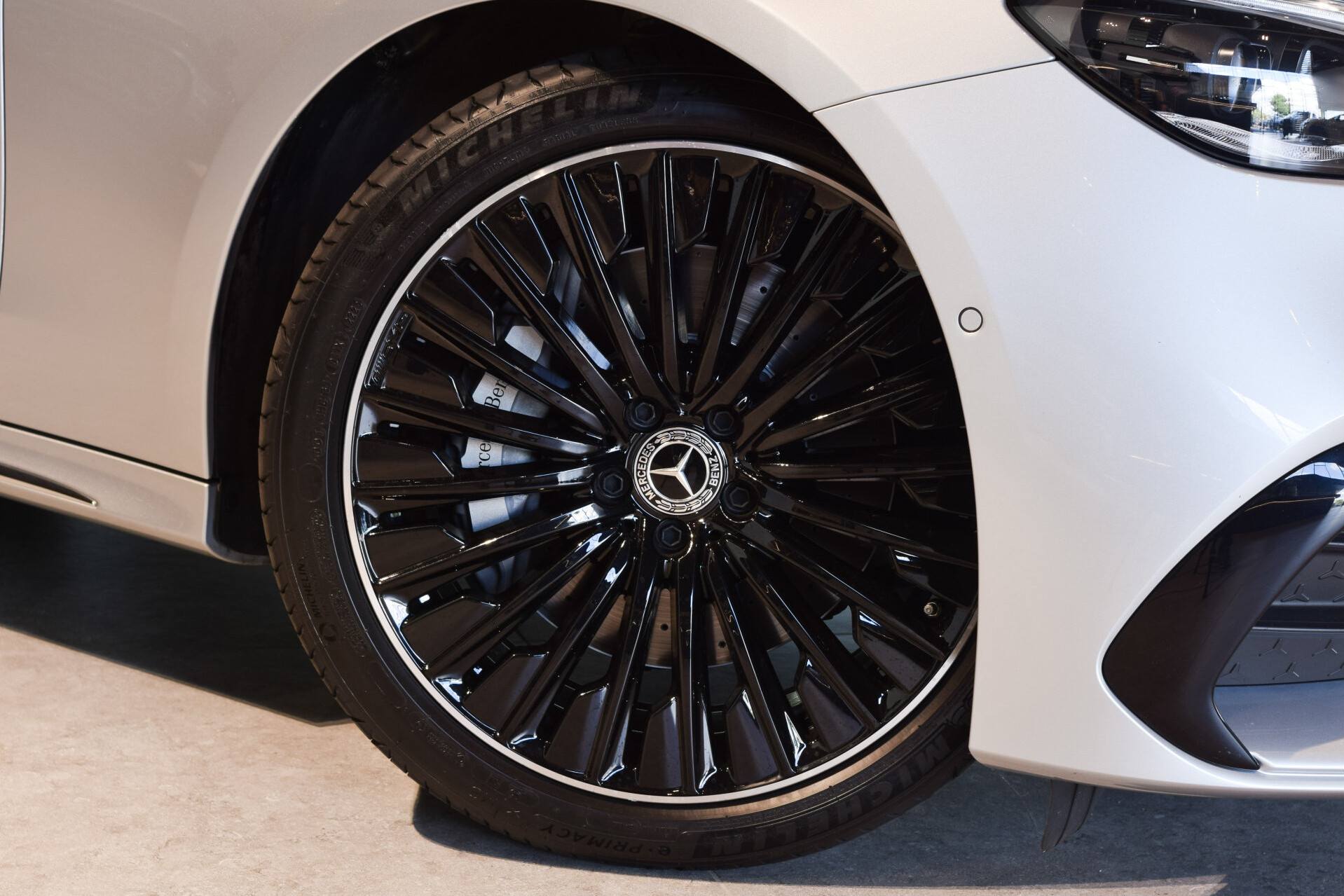 Mercedes-Benz E-Klasse Estate 300 de 4-M AMG Luchtvering|ACC|Keyless|Burmester 4D|Mem|Dynamic Light|Trekhaak|360 Foto 41