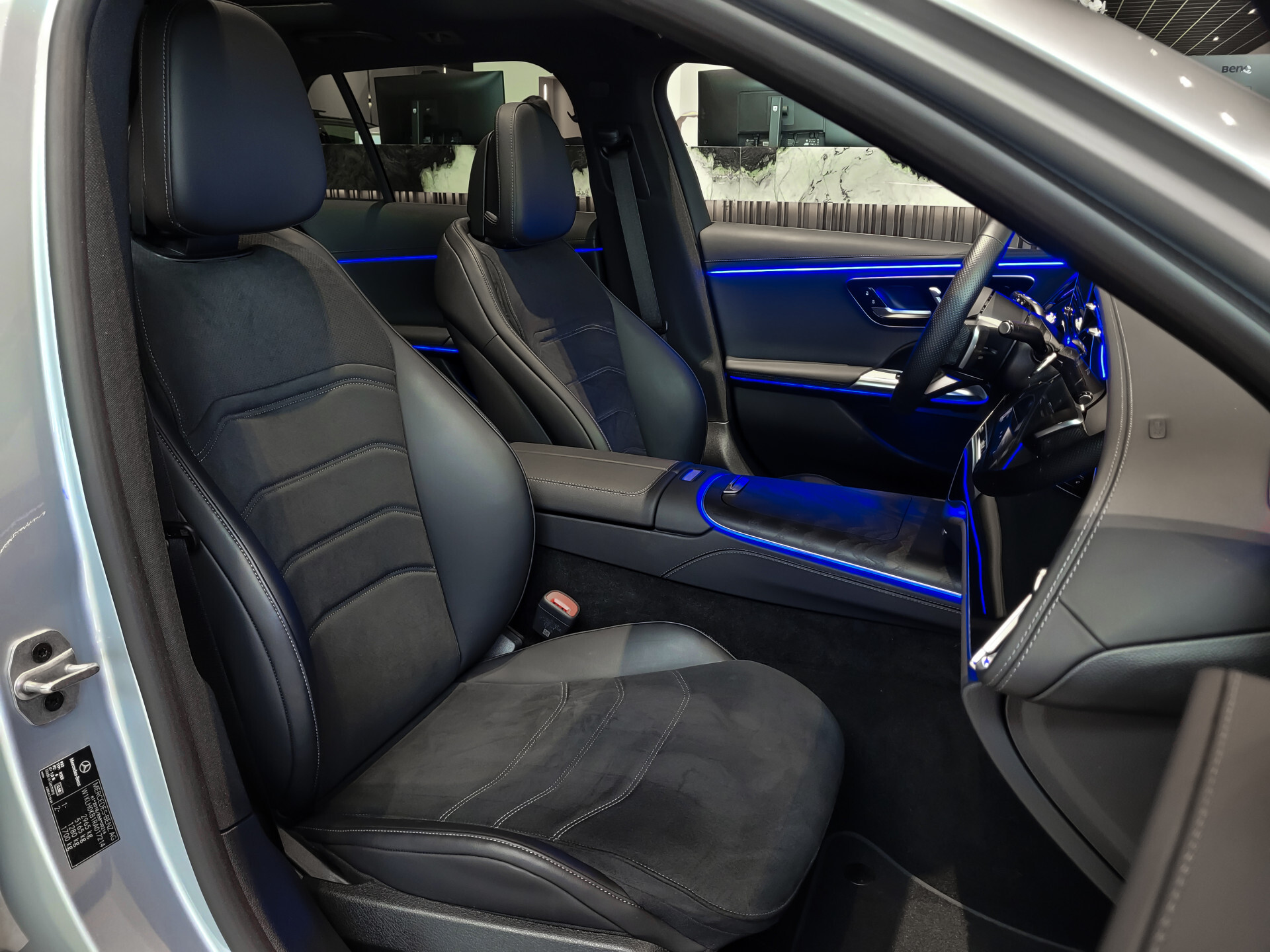 Mercedes-Benz E-Klasse Estate 300 de 4-M AMG Luchtvering|ACC|Keyless|Burmester 4D|Mem|Dynamic Light|Trekhaak|360 Foto 6