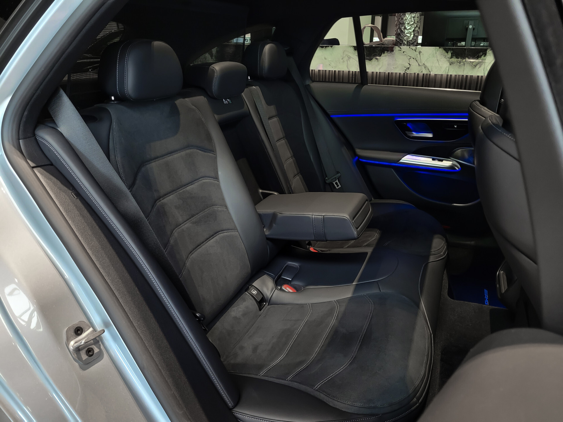 Mercedes-Benz E-Klasse Estate 300 de 4-M AMG Luchtvering|ACC|Keyless|Burmester 4D|Mem|Dynamic Light|Trekhaak|360 Foto 7