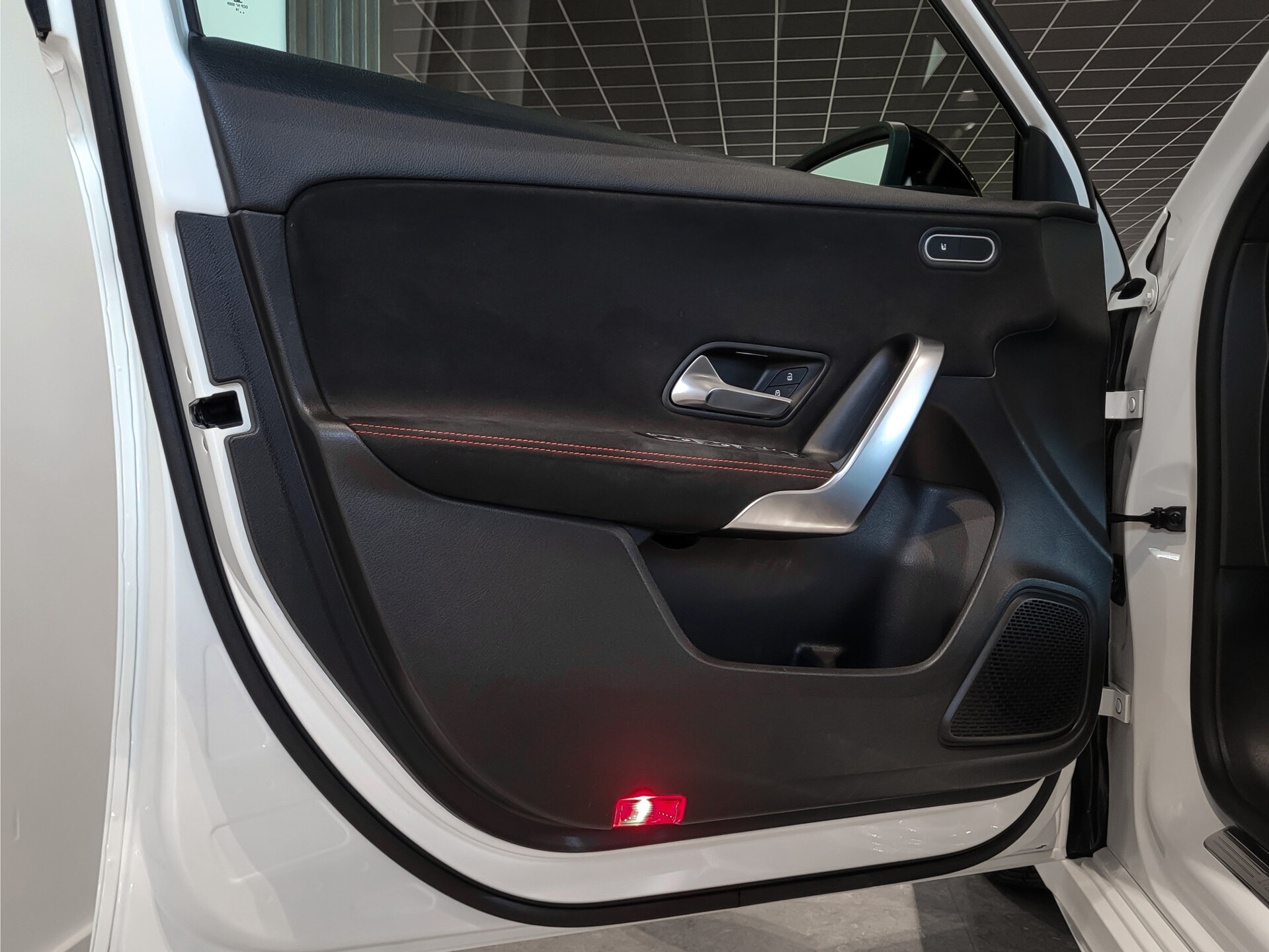 Mercedes-Benz A-Klasse 180 d AMG Night|Panorama|Widescreen|LED|MBUX Aut7 Foto 10