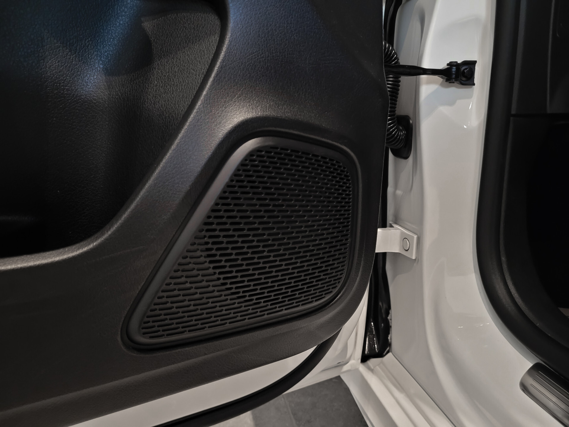 Mercedes-Benz A-Klasse 180 d AMG Night|Panorama|Widescreen|LED|MBUX Aut7 Foto 18