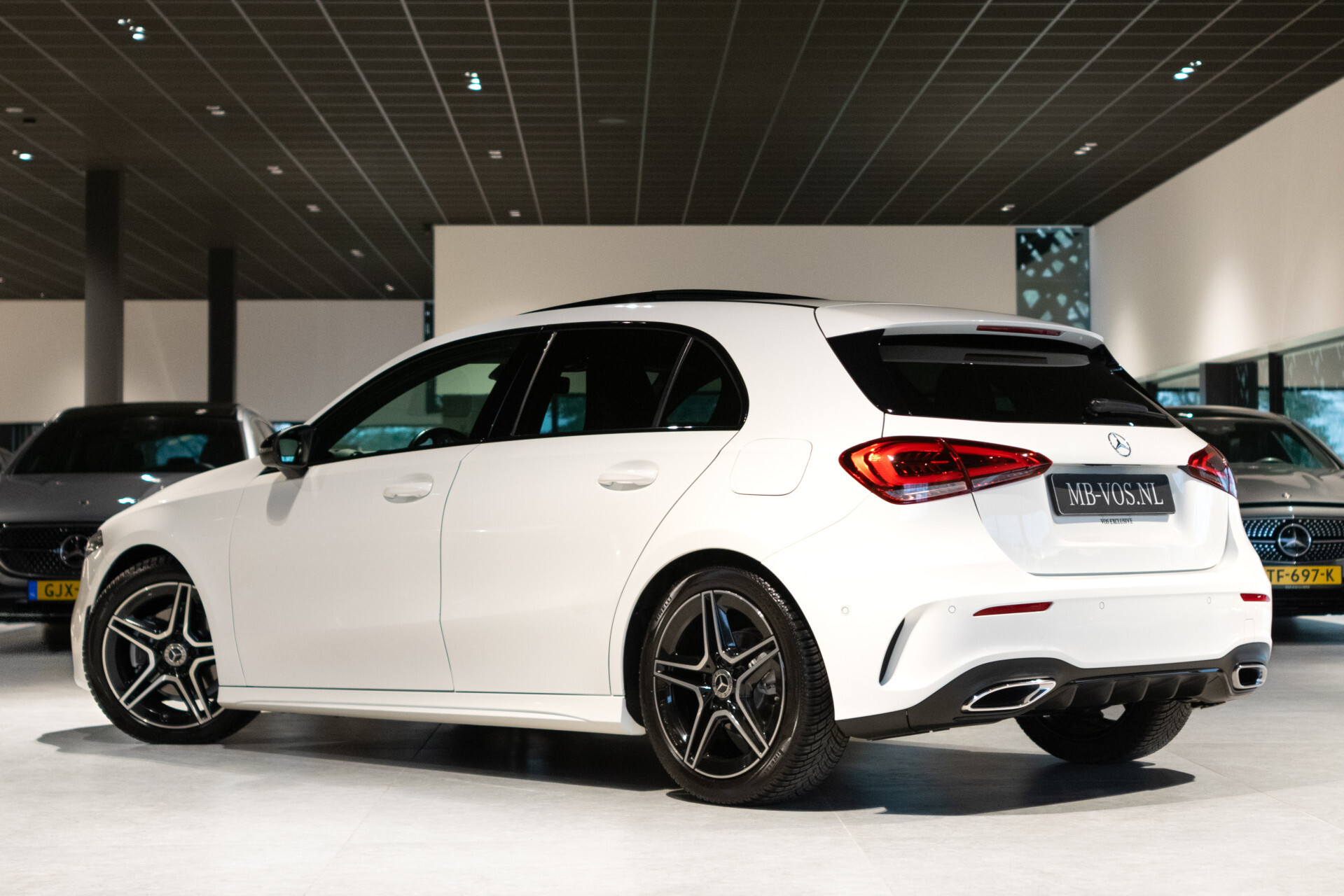 Mercedes-Benz A-Klasse 180 d AMG Night|Panorama|Widescreen|LED|MBUX Aut7 Foto 2