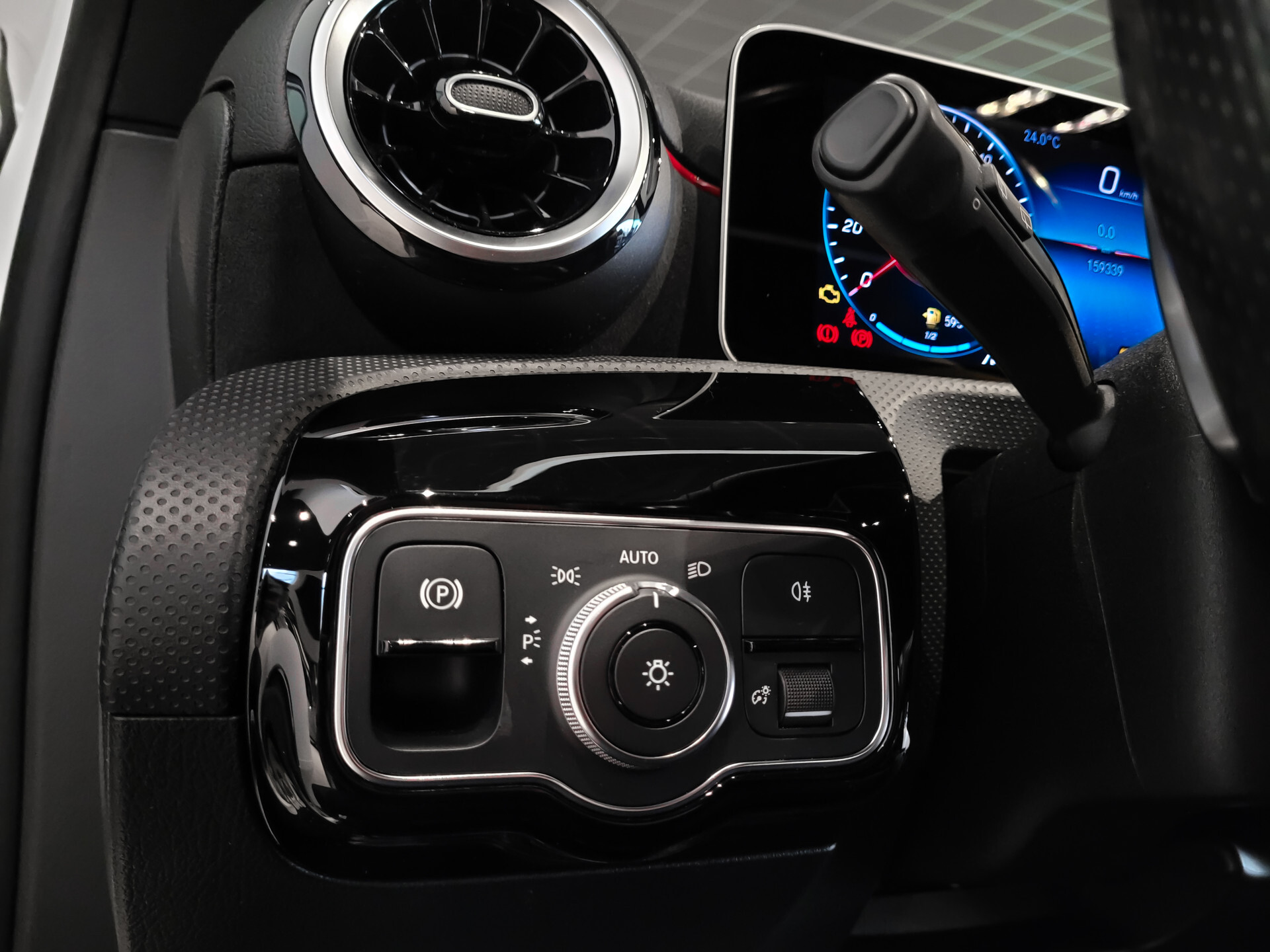 Mercedes-Benz A-Klasse 180 d AMG Night|Panorama|Widescreen|LED|MBUX Aut7 Foto 20