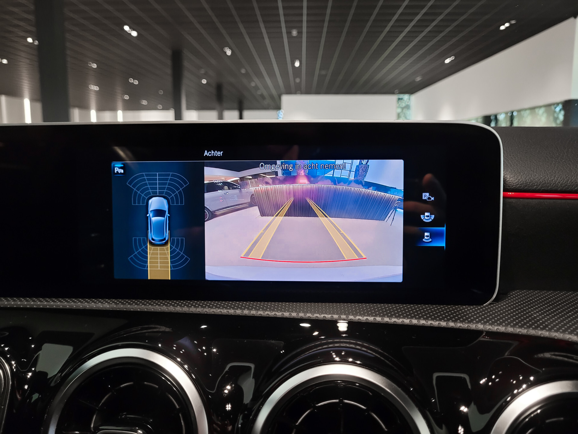 Mercedes-Benz A-Klasse 180 d AMG Night|Panorama|Widescreen|LED|MBUX Aut7 Foto 29