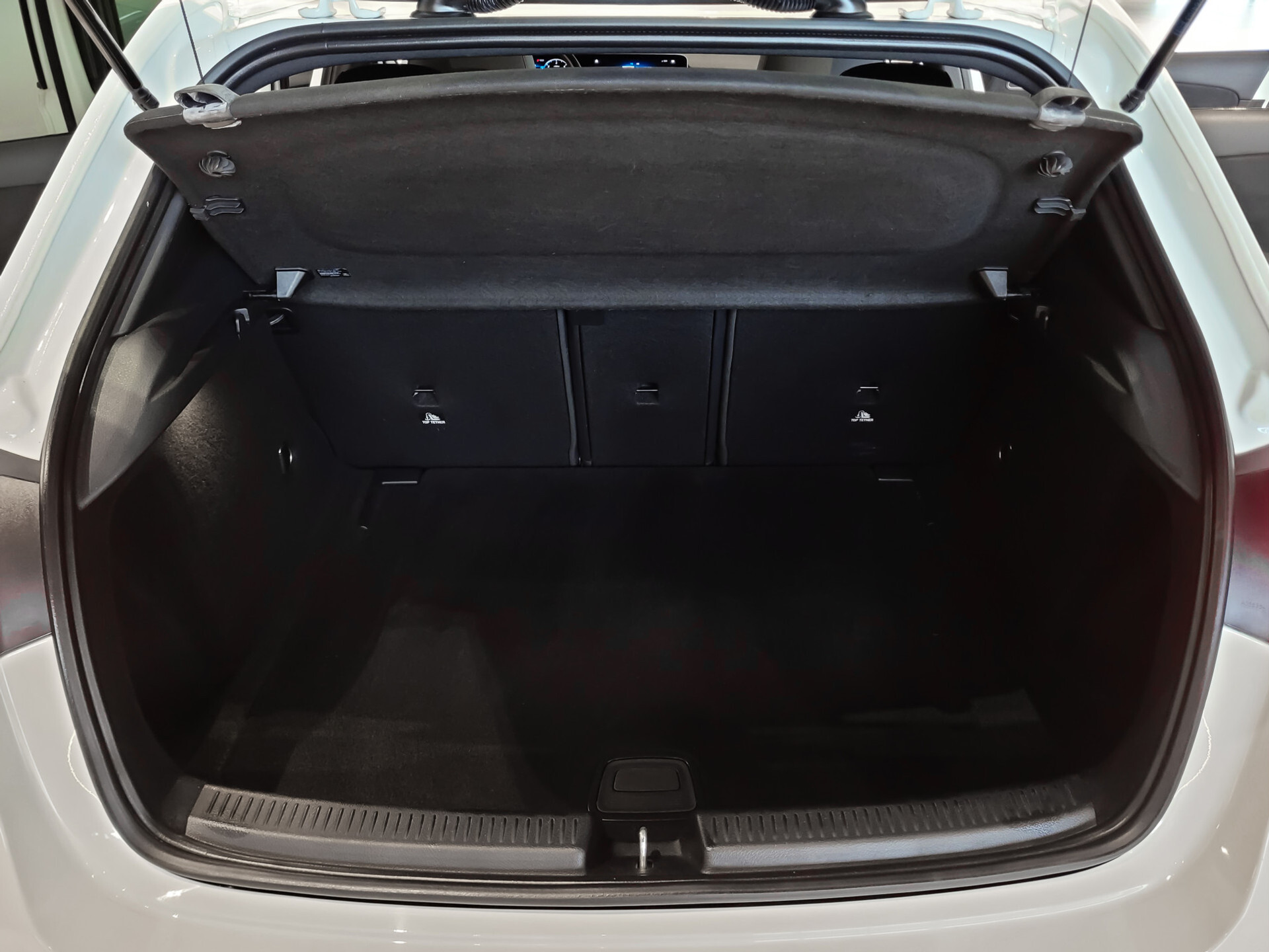 Mercedes-Benz A-Klasse 180 d AMG Night|Panorama|Widescreen|LED|MBUX Aut7 Foto 39