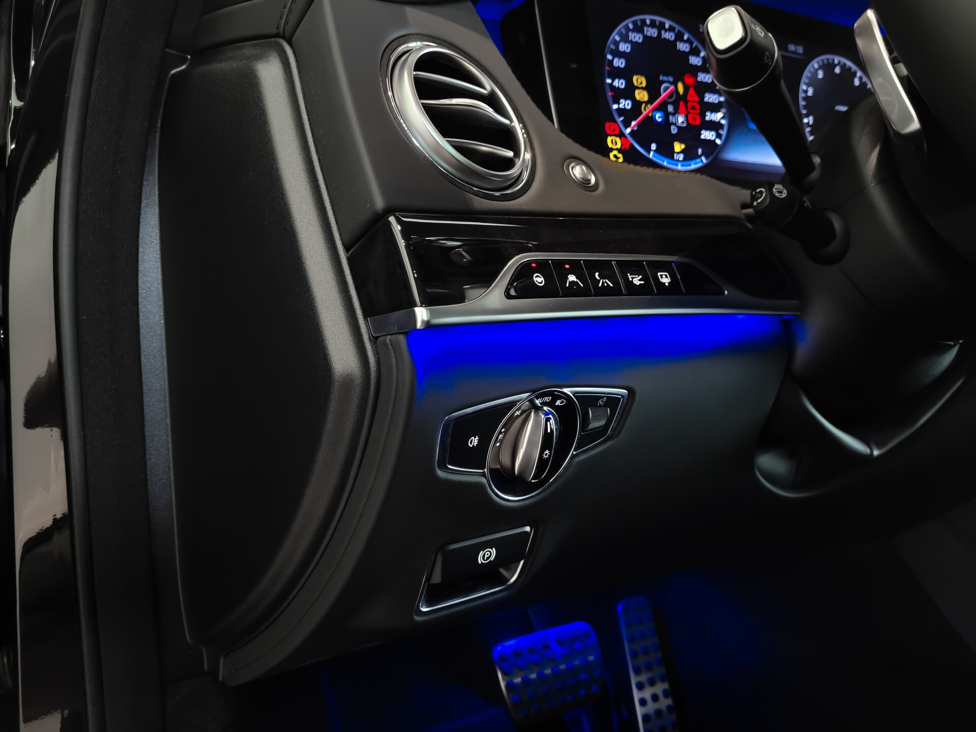 Mercedes-Benz S-Klasse 560 Lang 4-M AMG Exclusive|4*massage/koeling|20"|entertainment|standkachel|HUD|nachtzicht Foto 17