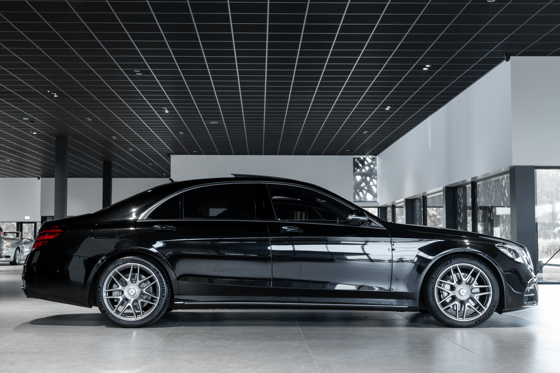 Mercedes-Benz S-Klasse 560 Lang 4-M AMG Exclusive|4*massage/koeling|20"|entertainment|standkachel|HUD|nachtzicht Foto 3