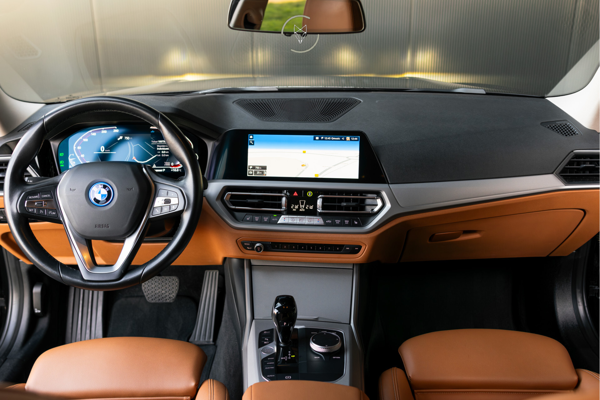 BMW 3 Serie Touring 330e Business Edition Plus | Pano | HUD | Leder | Cruise | Foto 36