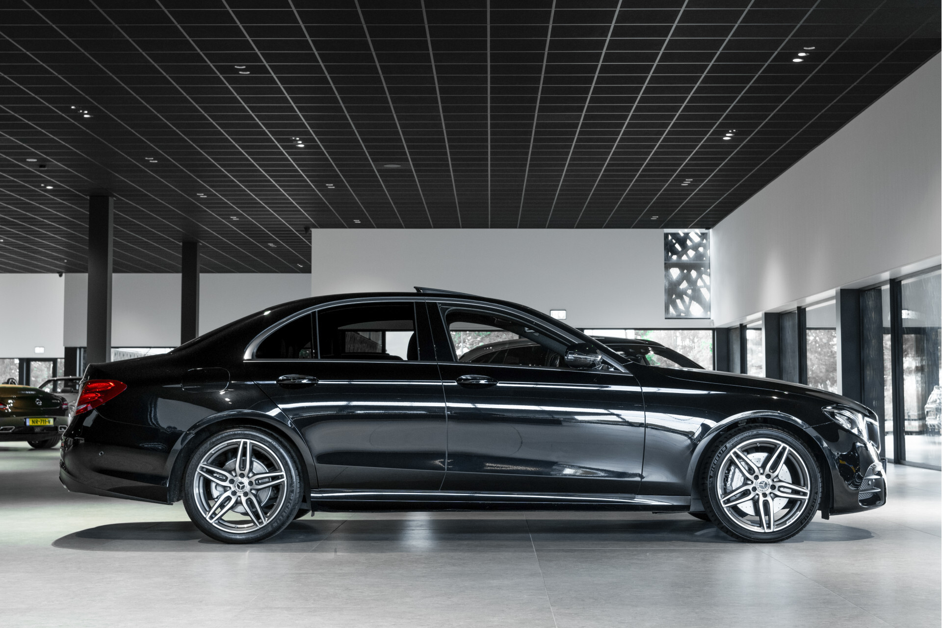 Mercedes-Benz E-Klasse 300 AMG Schuifdak | Afn-Trekhaak | DAB | Carplay | Verw-Stoelen Aut9 Foto 3