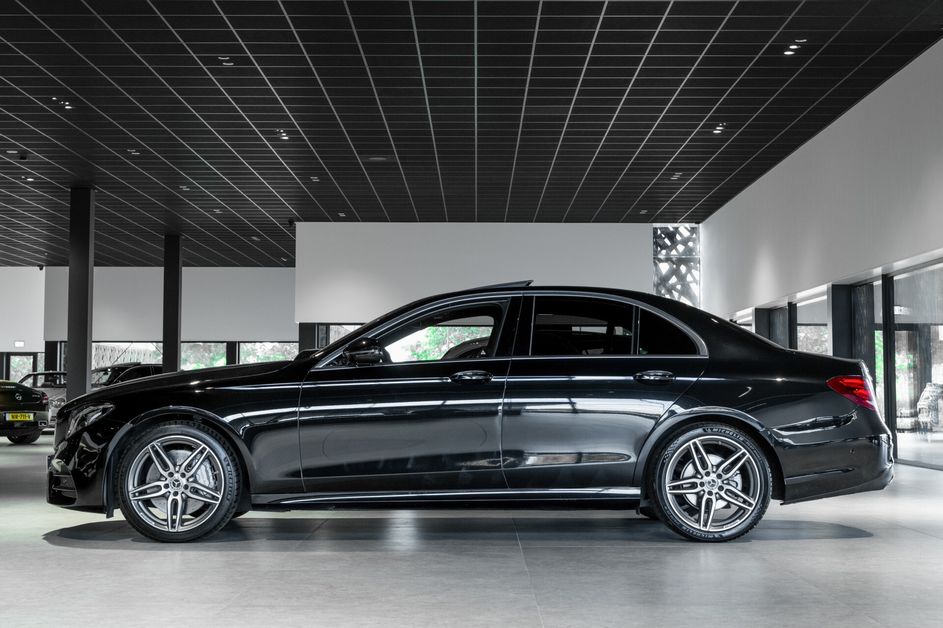 Mercedes-Benz E-Klasse 300 AMG Schuifdak | Afn-Trekhaak | DAB | Carplay | Verw-Stoelen Aut9 Foto 4